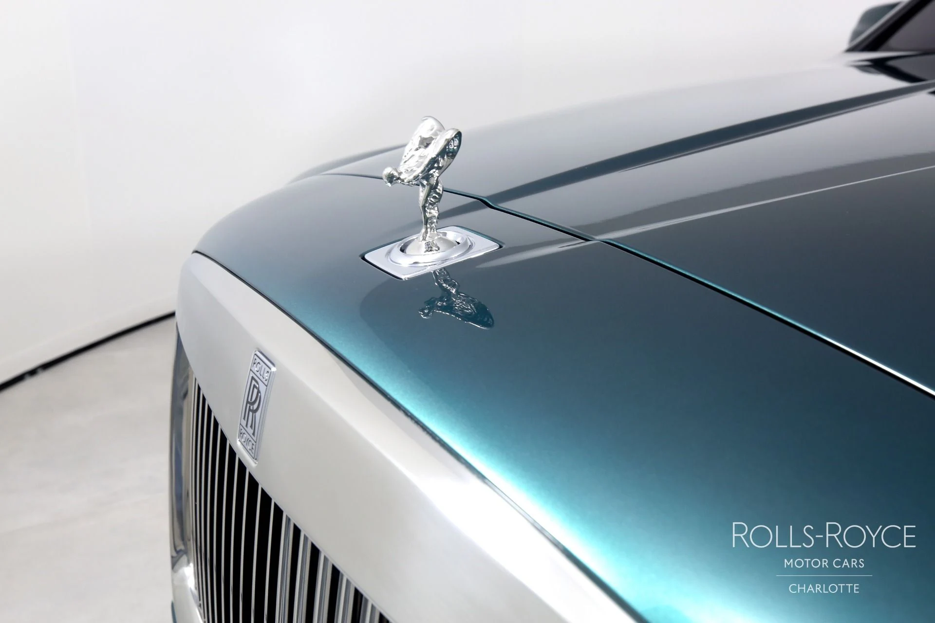 mph040_247493635_Used_2023_Rolls_Royce_Cullinan_1688236812_91d136a033