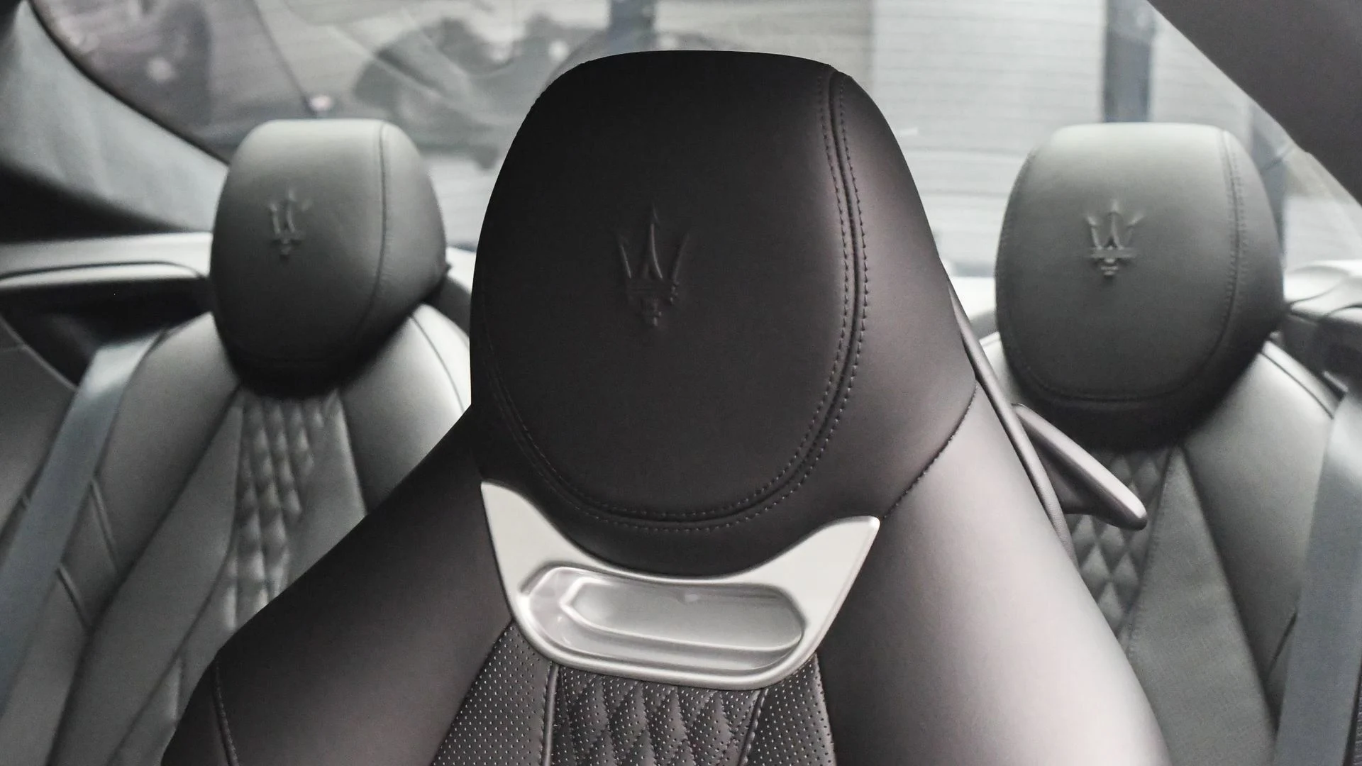 mph040_2477838276_7b4187bcab51477fab449530034202bd_67fe2c660b