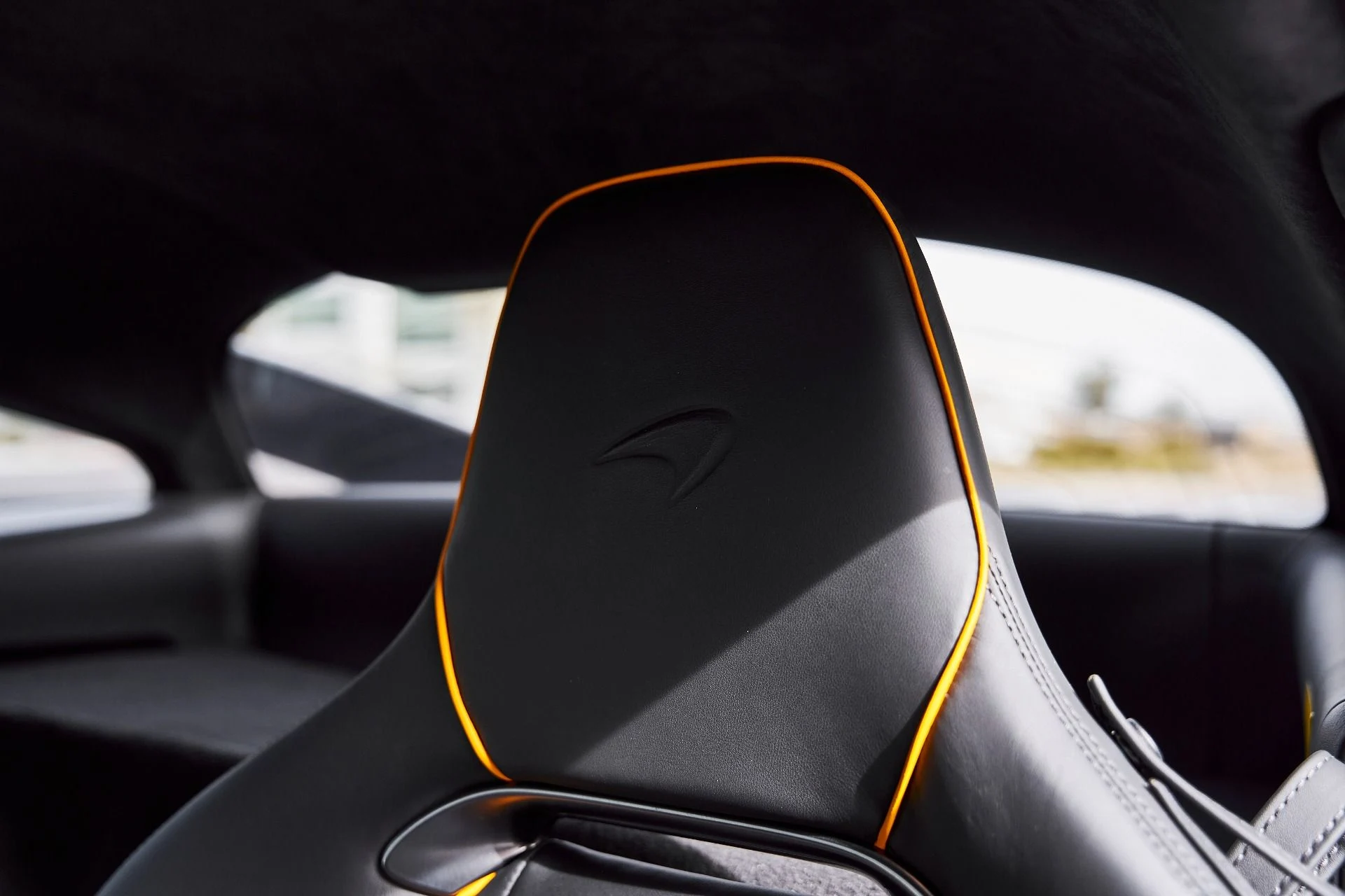 mph040_2479447259_Used_2023_Mc_Laren_Artura_1770833723_f95186532b