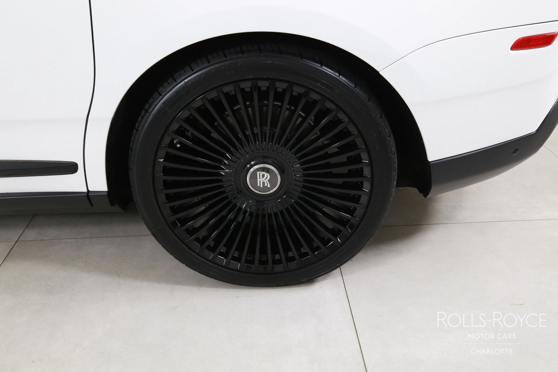 mph040_2487013824_Used_2020_Rolls_Royce_Cullinan_1750950377_c820eb48a7