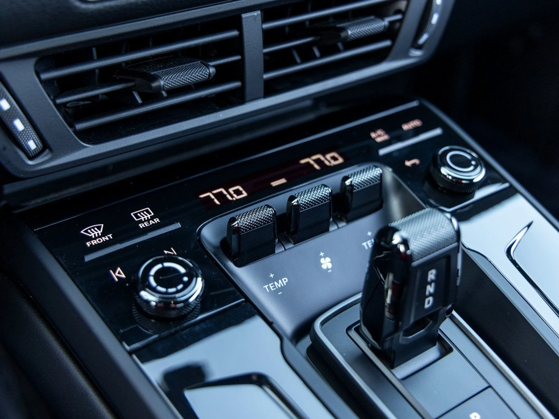 mph040_2491212676_41_2f79c27bea