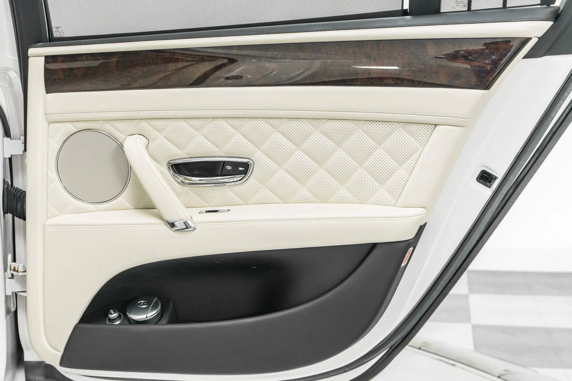 mph040_2494734095_Used_2017_Bentley_Flying_Spur_W12_1784311840_a2c184dc36