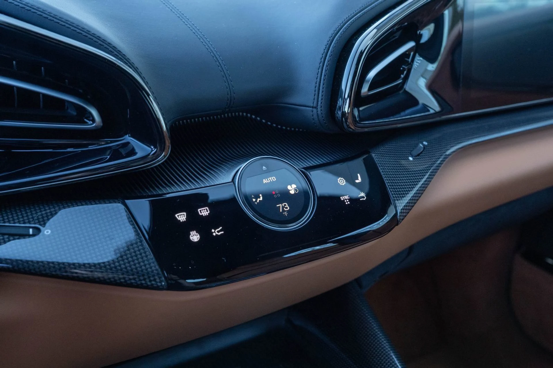 mph040_2504472075_ae4f4826346b48db8d215d2caeed5e67_b4877b67c9