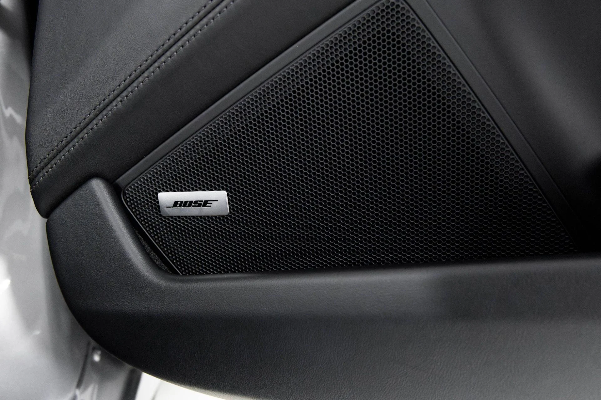 mph040_2520804162_Used_2022_Porsche_911_Turbo_S_1764184623_a5c9a9f5d2