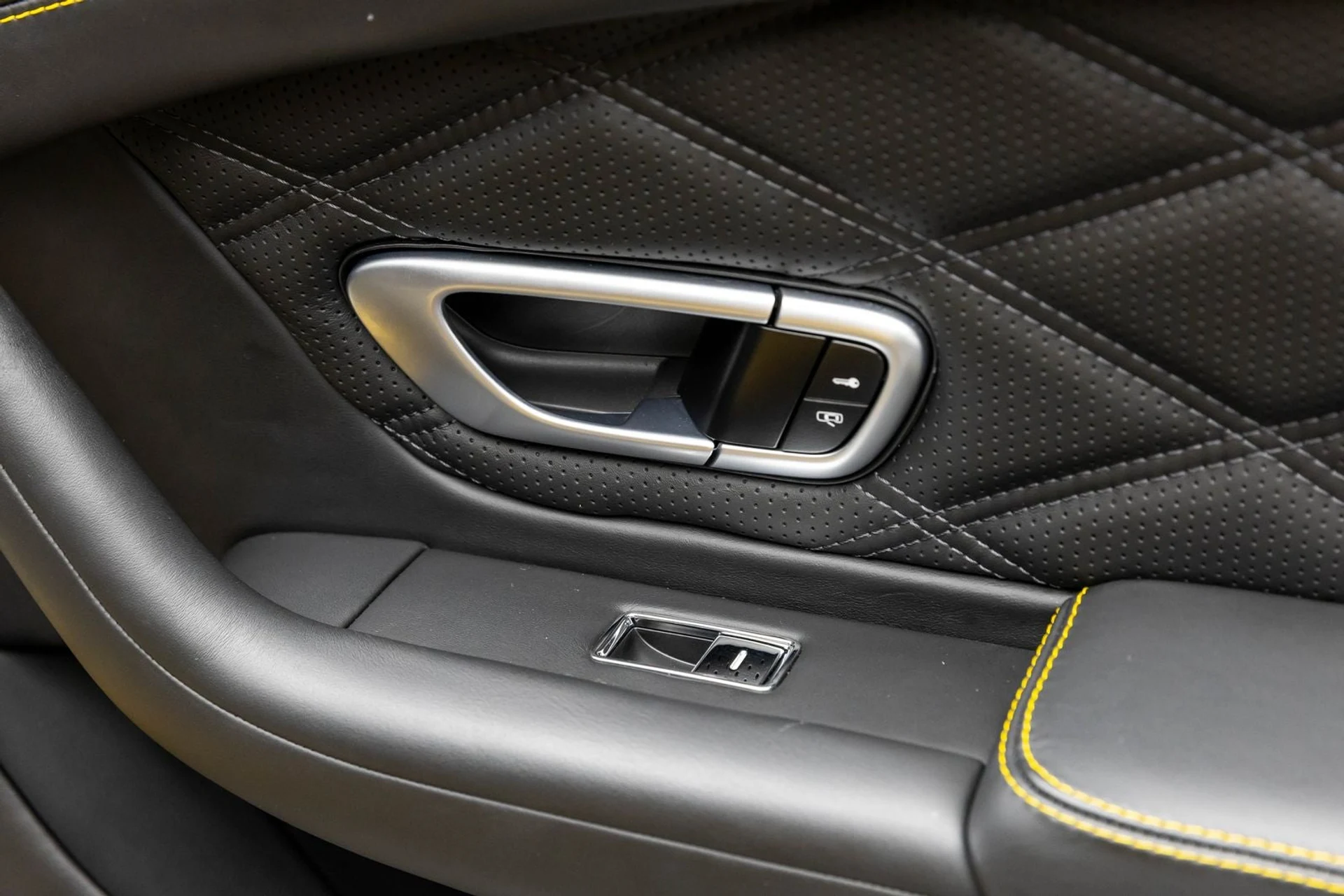 mph040_2526013882_41_c77e9b2bd6