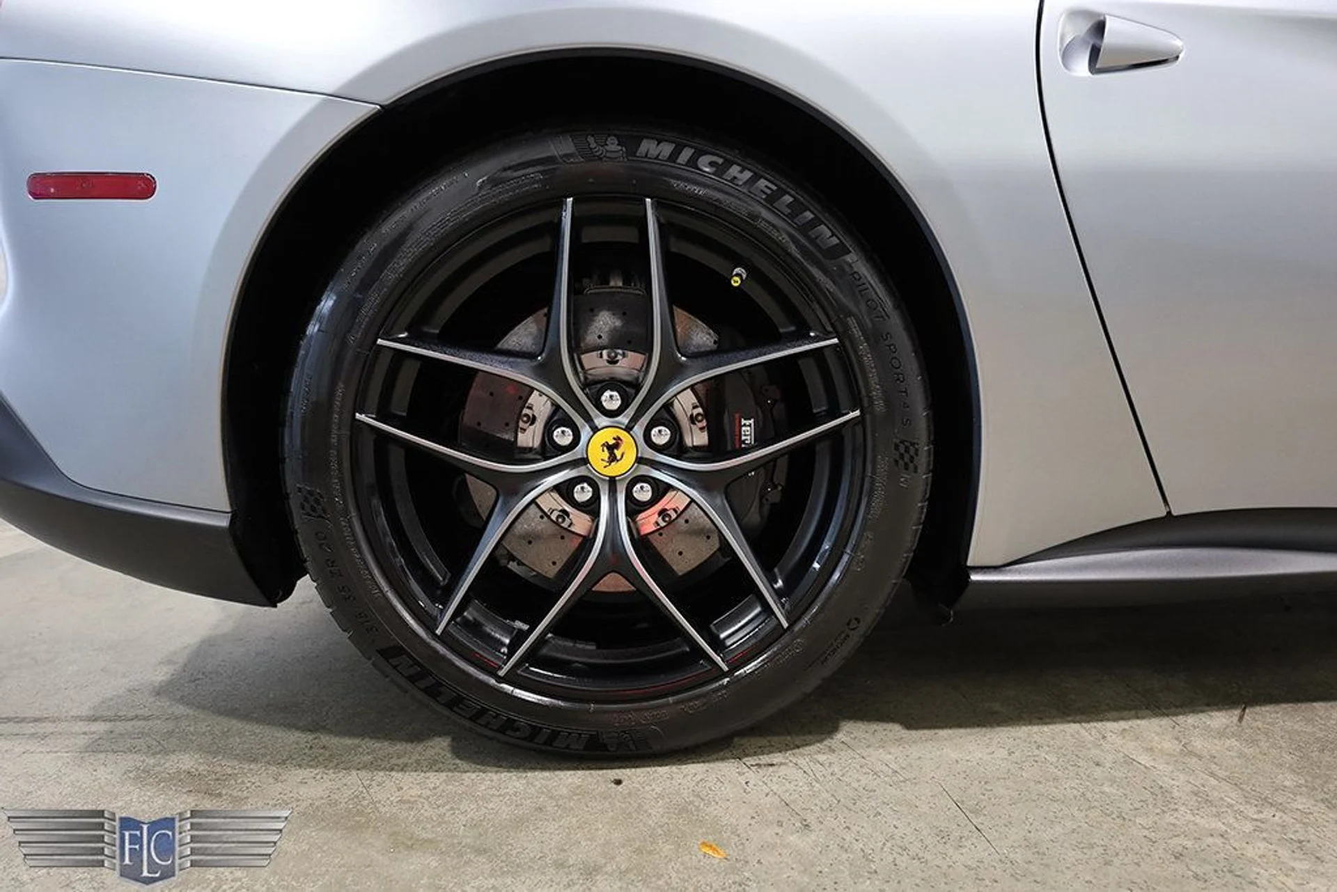 mph040_252737194_used_2014_ferrari_f12berlinetta_2drcoupe_9689_23009031_41_1024_edd526065b