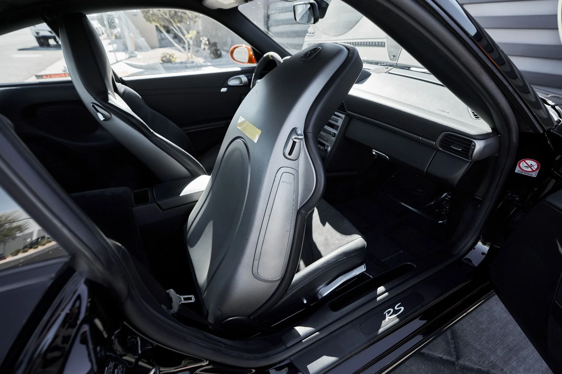 mph040_2539803159_Used_2007_Porsche_911_RS_1763228709_efbc1a2e59