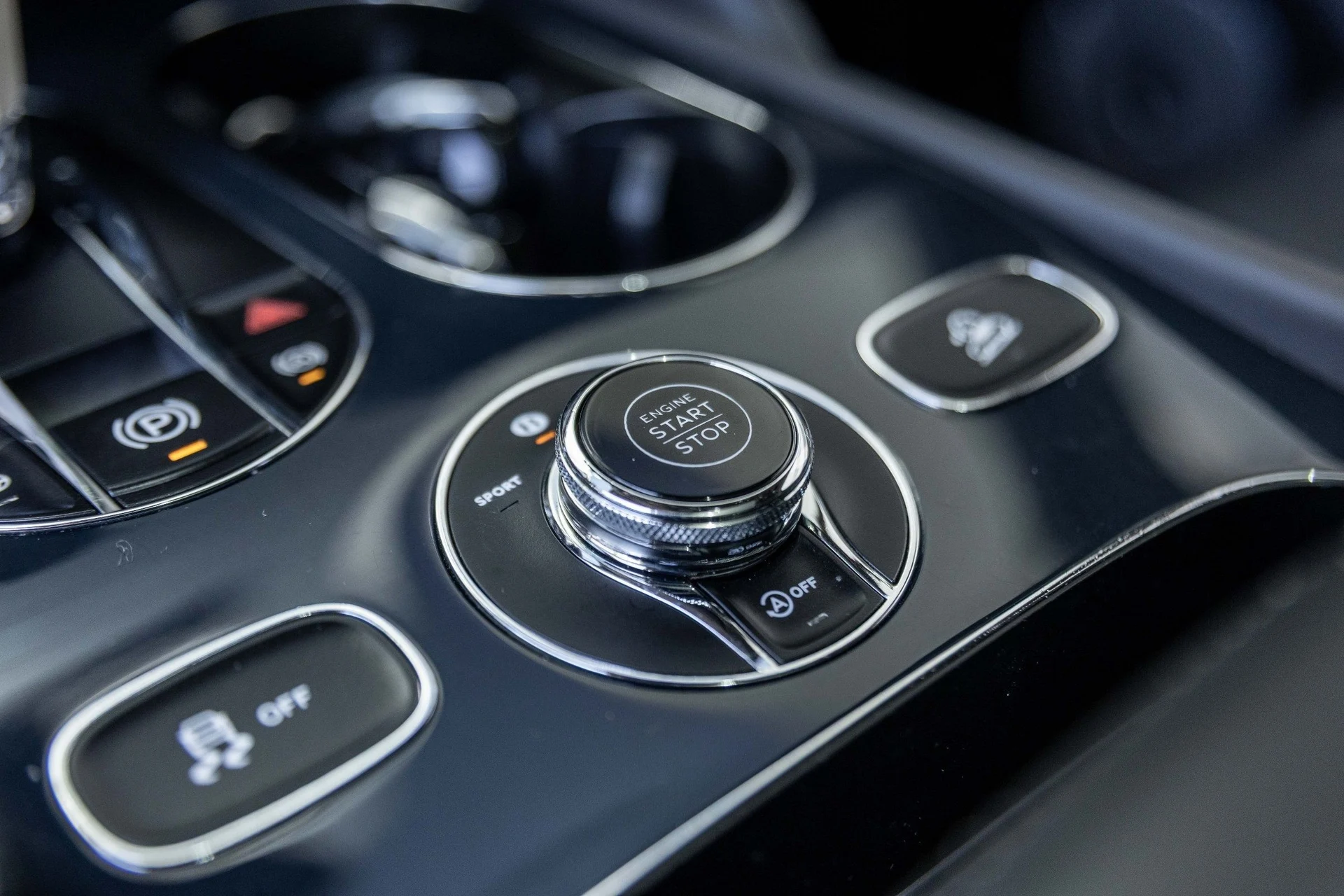 mph040_2549347615_Hi_Tech_Luxury_Imports_LLC_SJAHT_2_ZV_8_PC_020673_image_40_b595570028