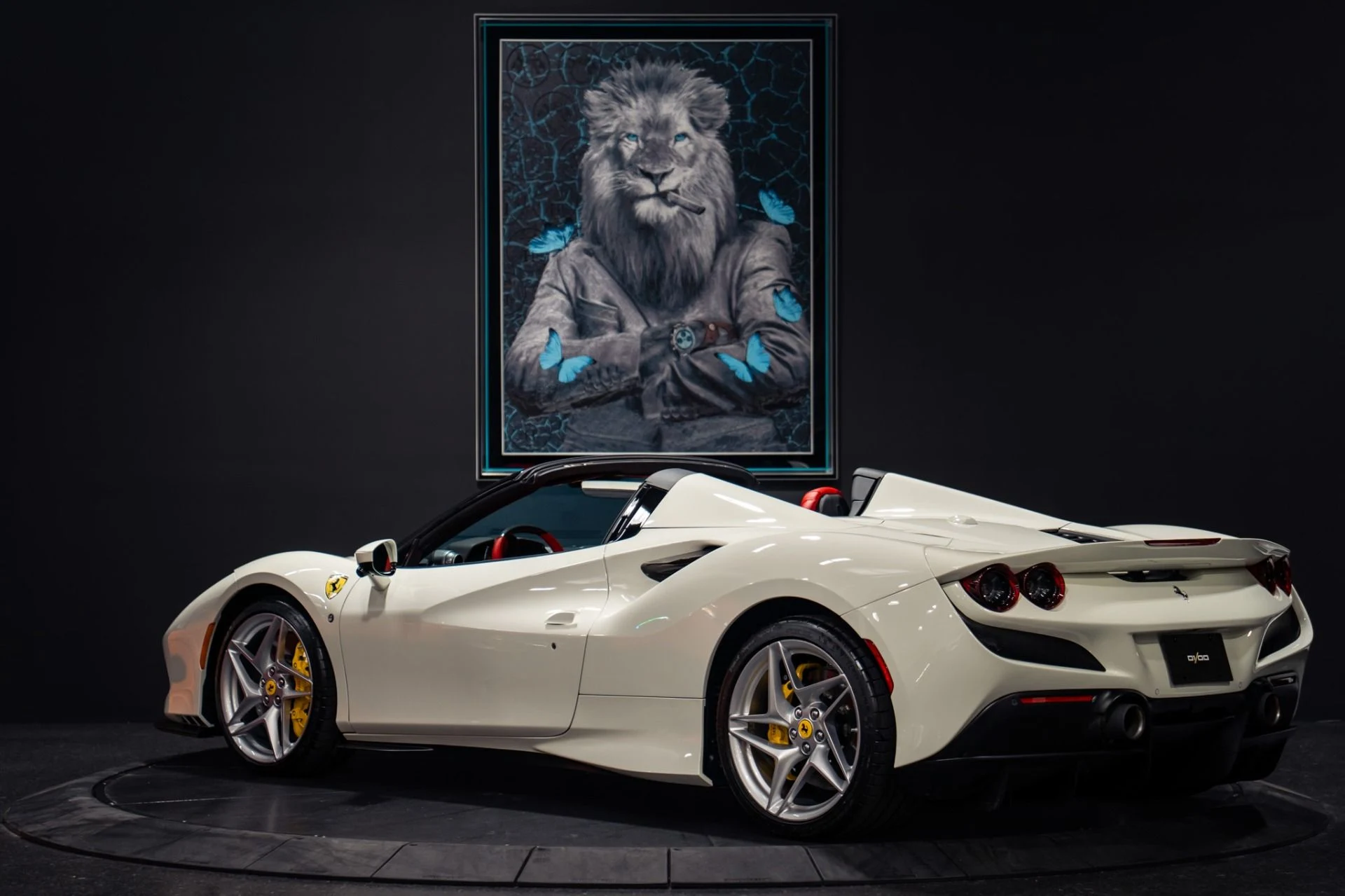 mph040_2573653163_Used_2023_Ferrari_F8_Spider_Passenger_Display_Front_Lift_1785938596_dae66ff81f