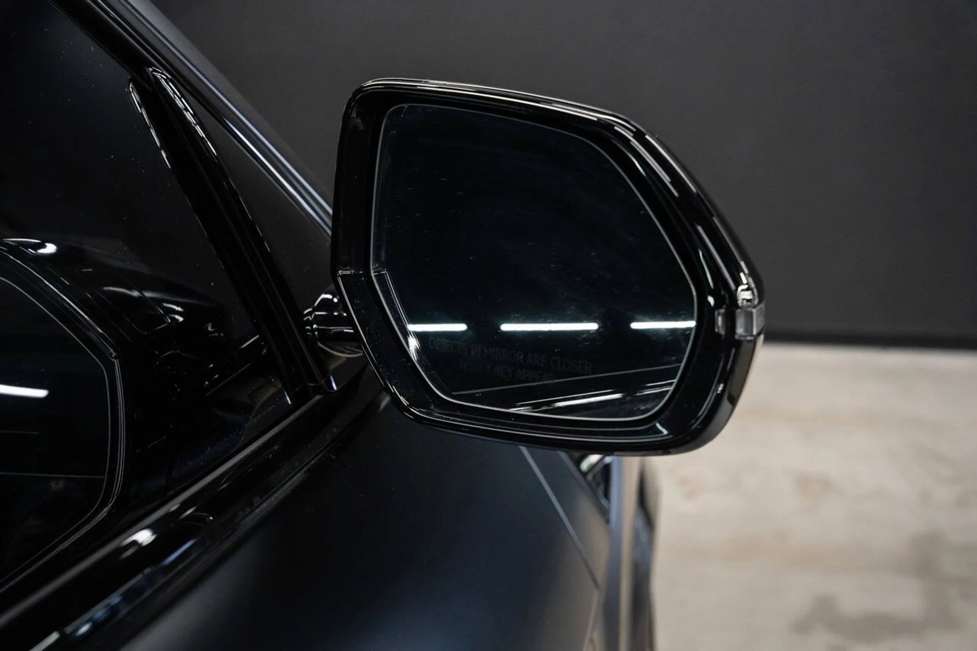 mph040_2575343437_lamborghini_urus_2023_c7a5d7a532