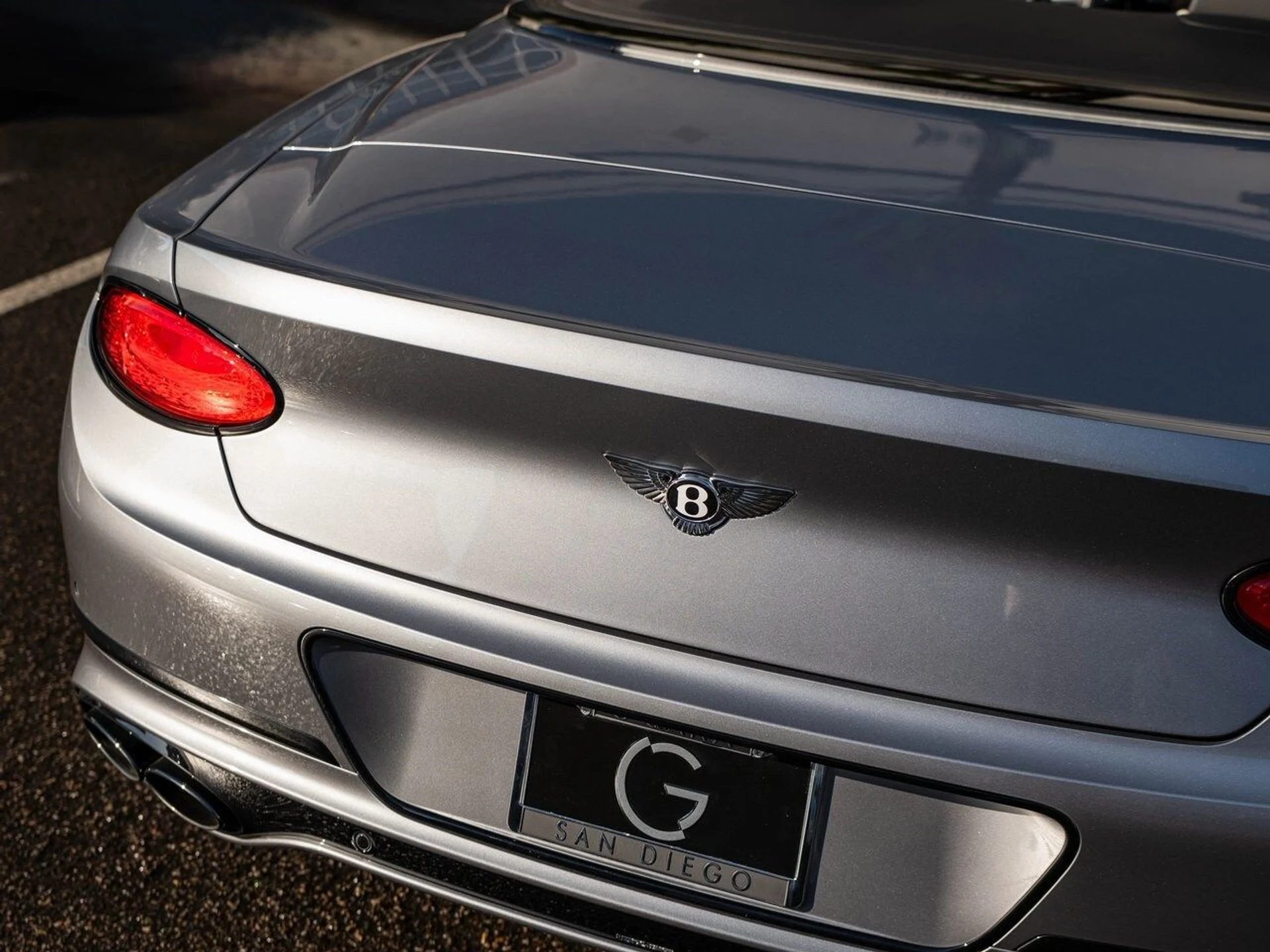 mph040_2575979736_56839a05bb92bbfe3df7e0819f07f43ex_51d3356f19