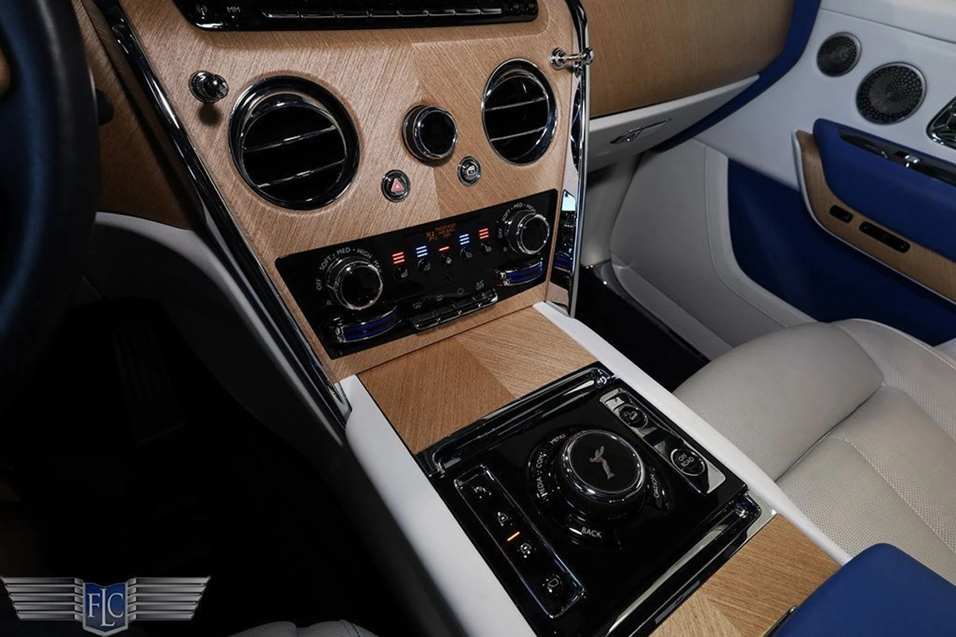 mph040_2601830472_used_2021_rolls_royce_cullinan_sportutility_9689_22989825_41_1024_d5245c38f0