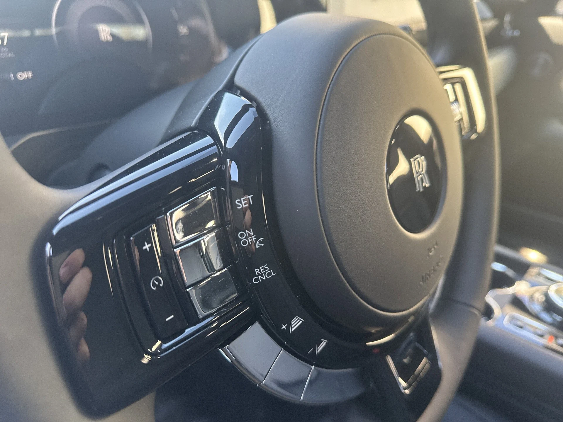 mph040_2609645804_e5c656c419374647e1177cfbd8e01aedx_2f02dc9441