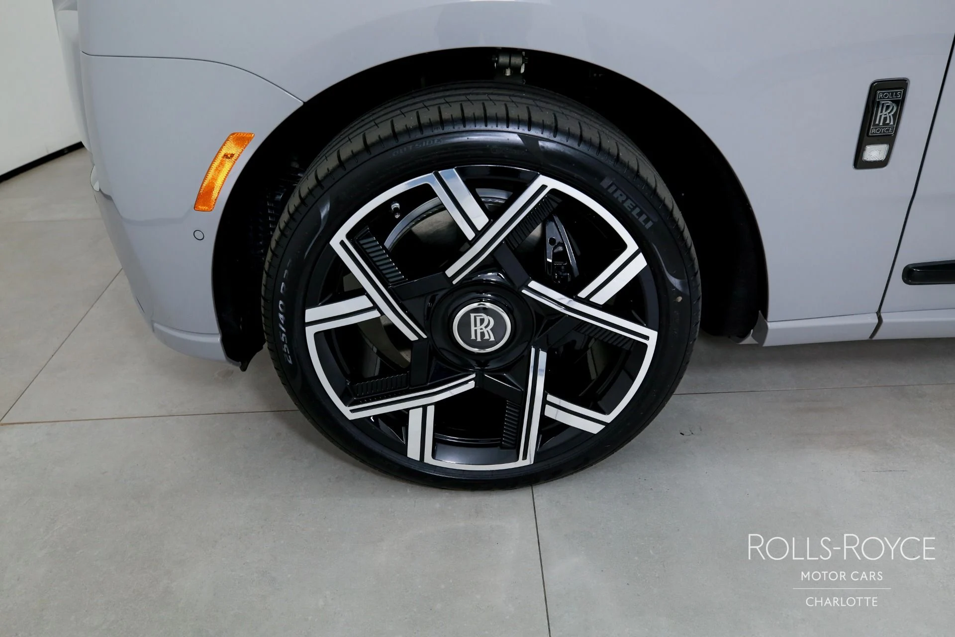 mph040_2617213585_Used_2026_Rolls_Royce_Black_Badge_Cullinan_1771362063_9a680206c2