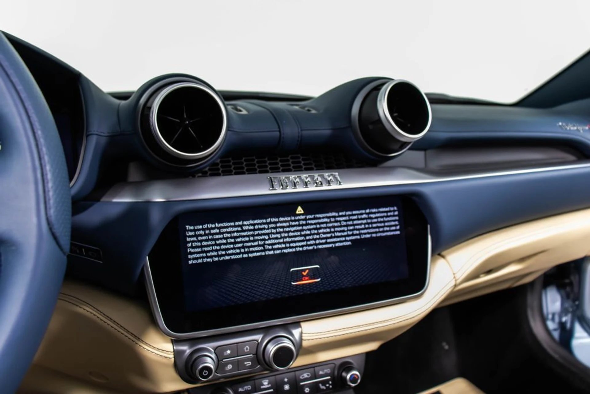 mph040_2627567996_eb57236bca1ebe542dac98b2d2a99ec1x_c4f5618c27