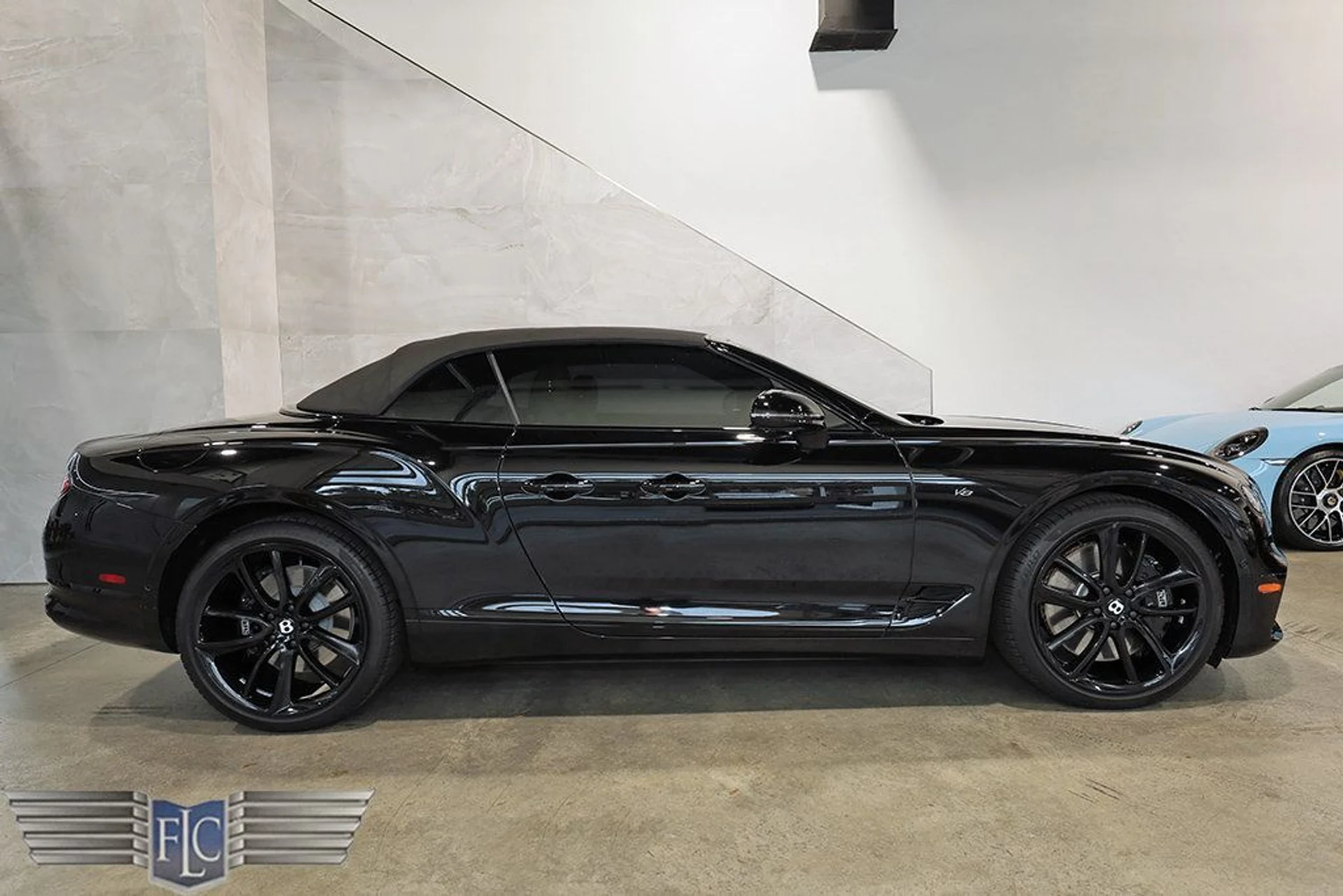 mph040_2631567520_used_2021_bentley_continental_gtcv8mullinerconvertible_9689_22975128_41_1024_b5ddf84296