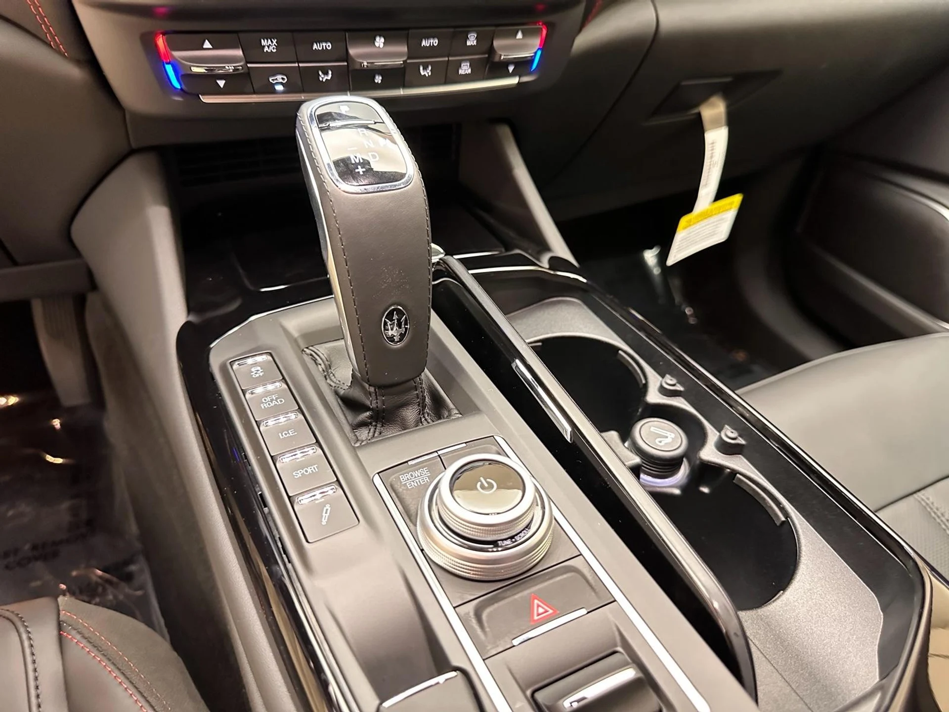 mph040_2637683837_New_2024_Maserati_Levante_GT_1753160768_cfbde4050a