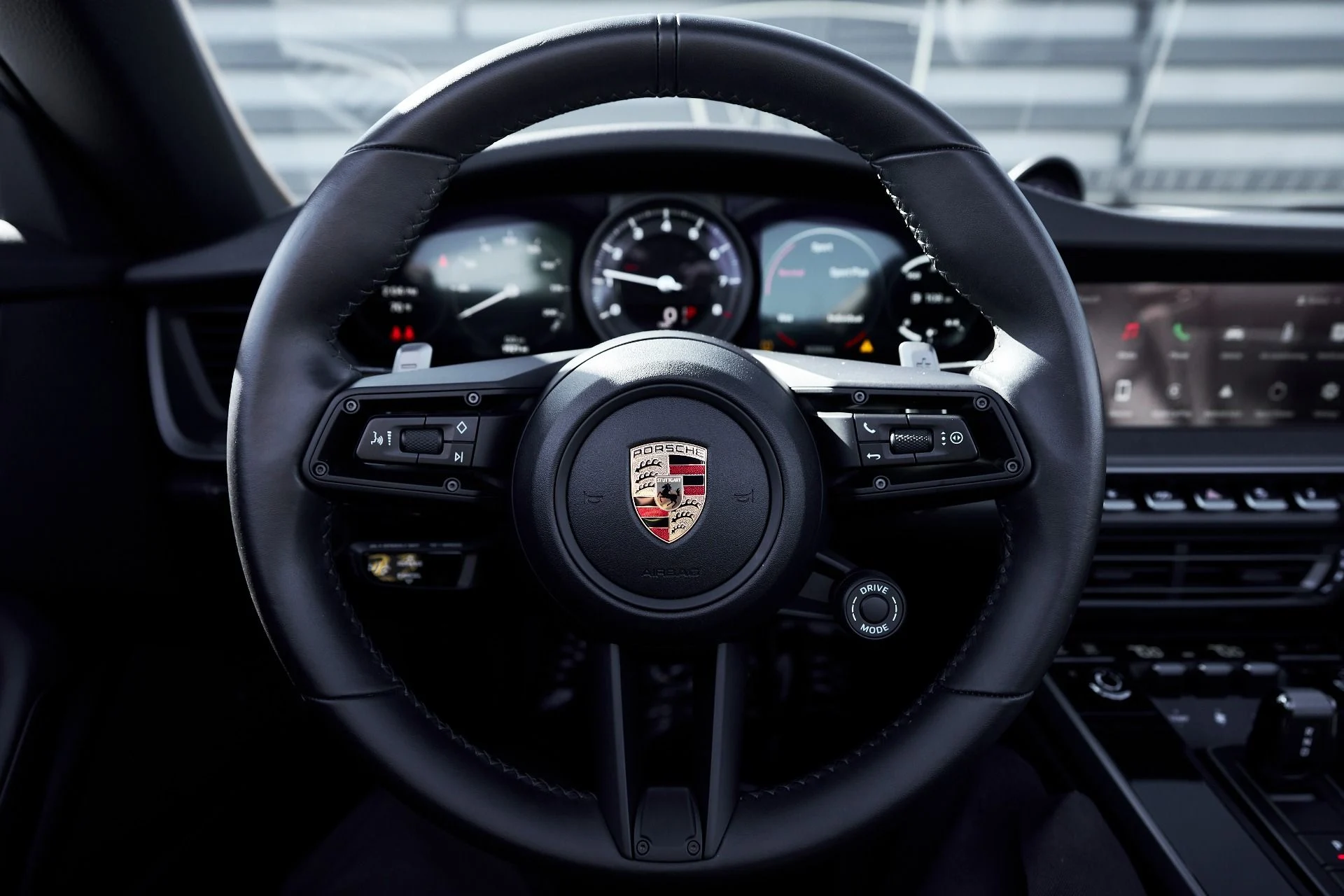 mph040_2639508000_Used_2024_Porsche_911_Carrera_4_S_1760665469_a30f9eab8f