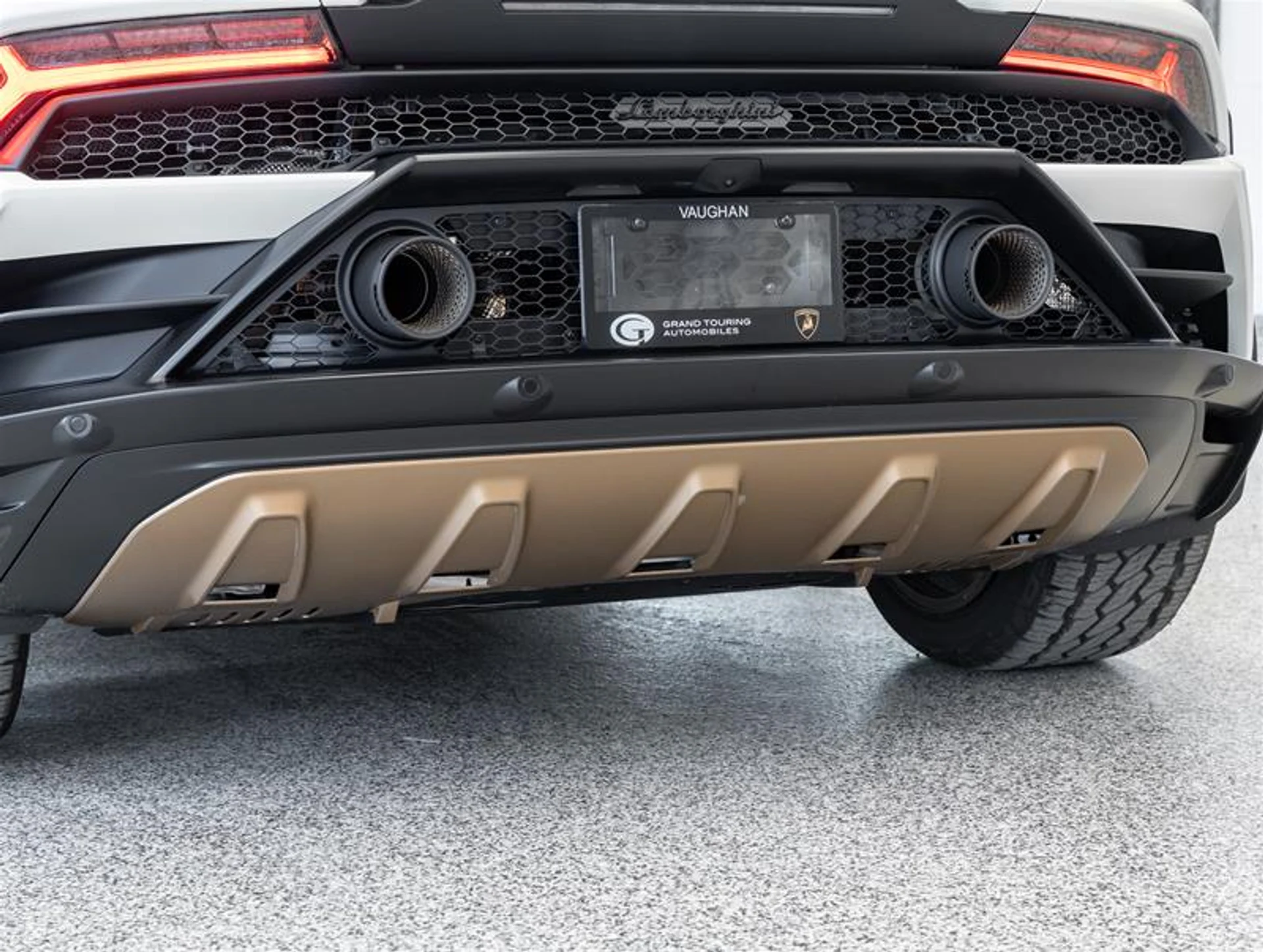 mph040_2645499052_11902165_1645434931_559980a065