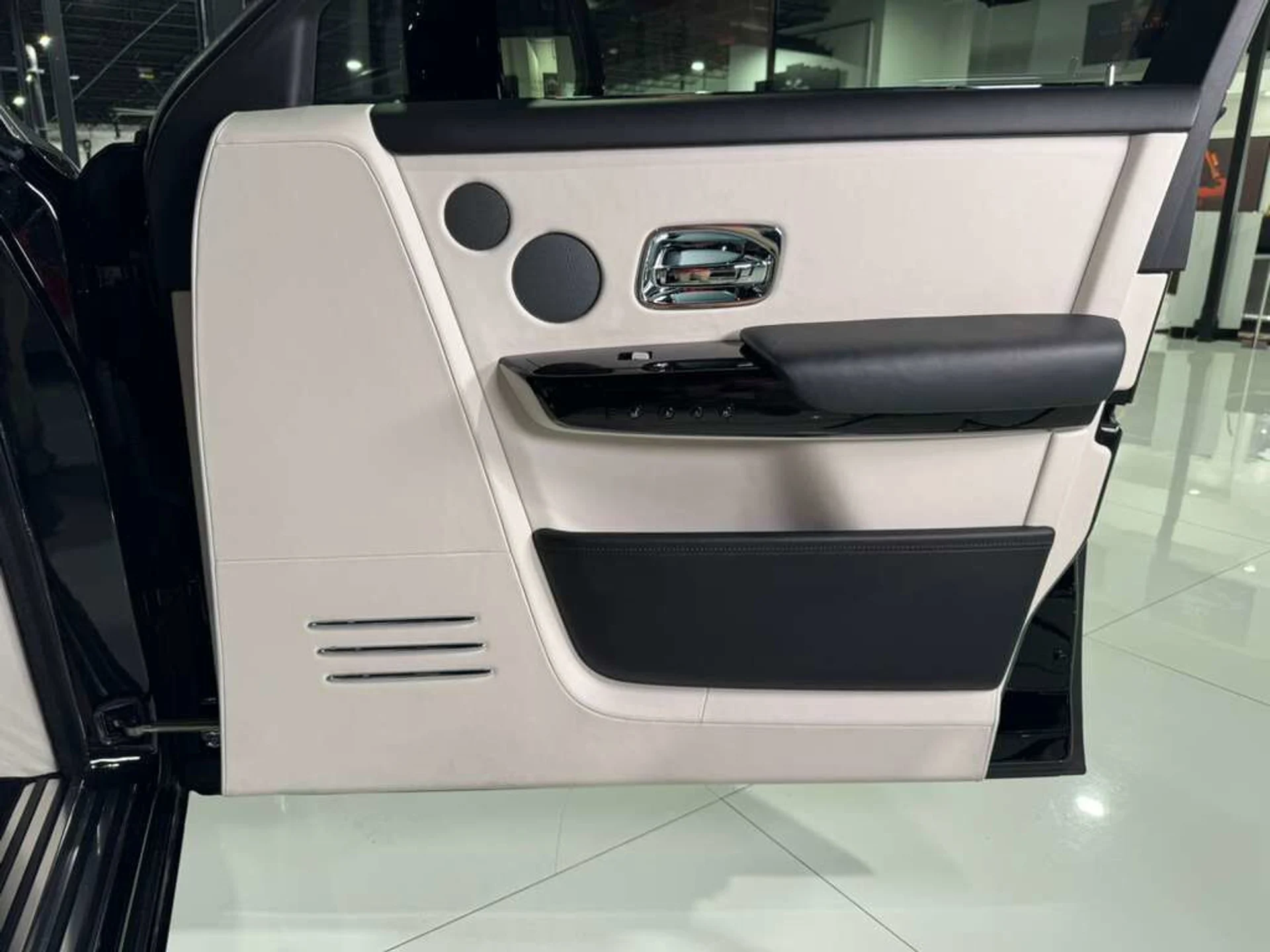 mph040_265972886_d4e2af509ffc4270ea8a4eeb47c0de2e_1fc6dba6ae