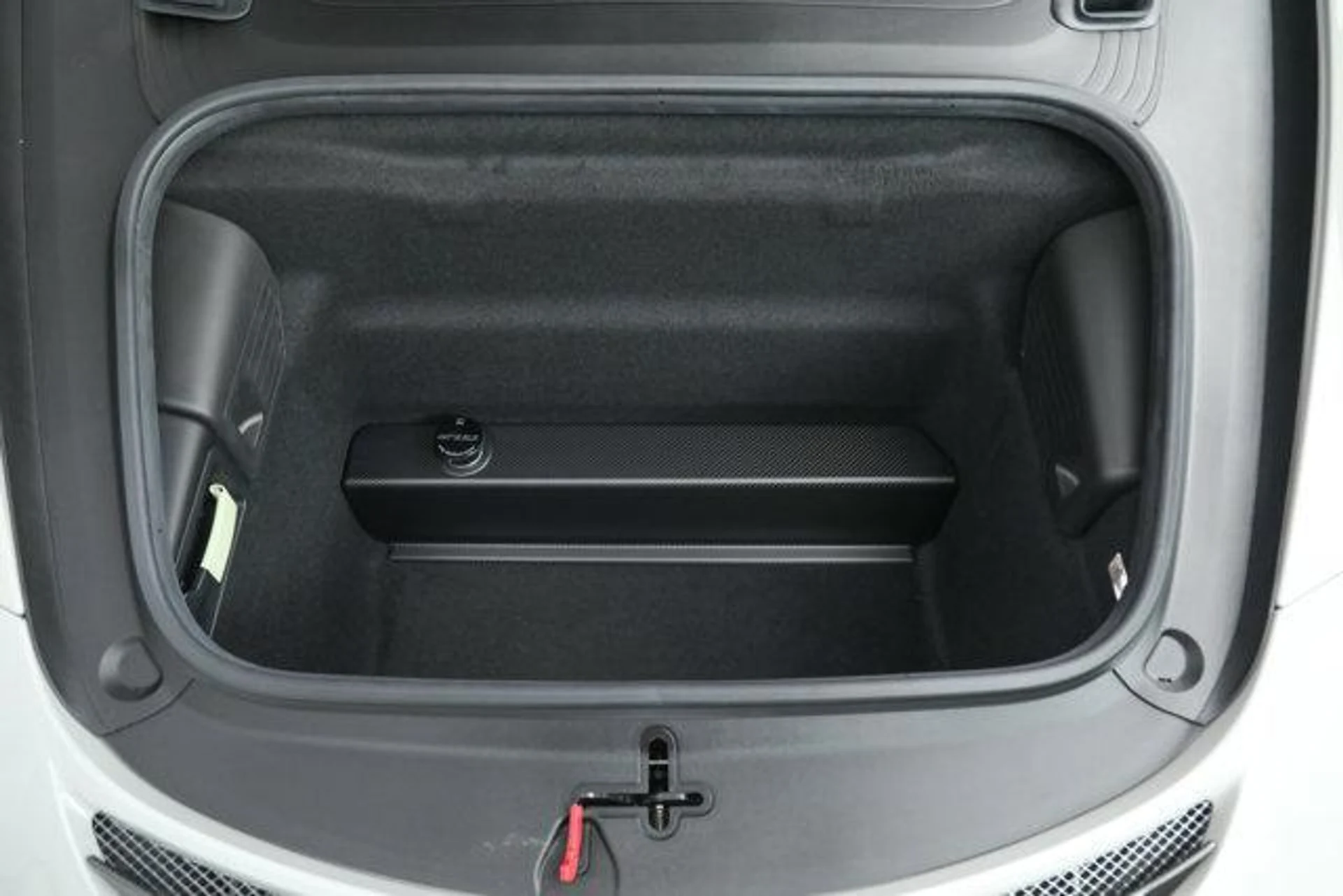 mph040_2669496478_T1hj9_AAJ_9_R1_fd_Bpz2d_NHDN_7s_QE_a1072d51d4