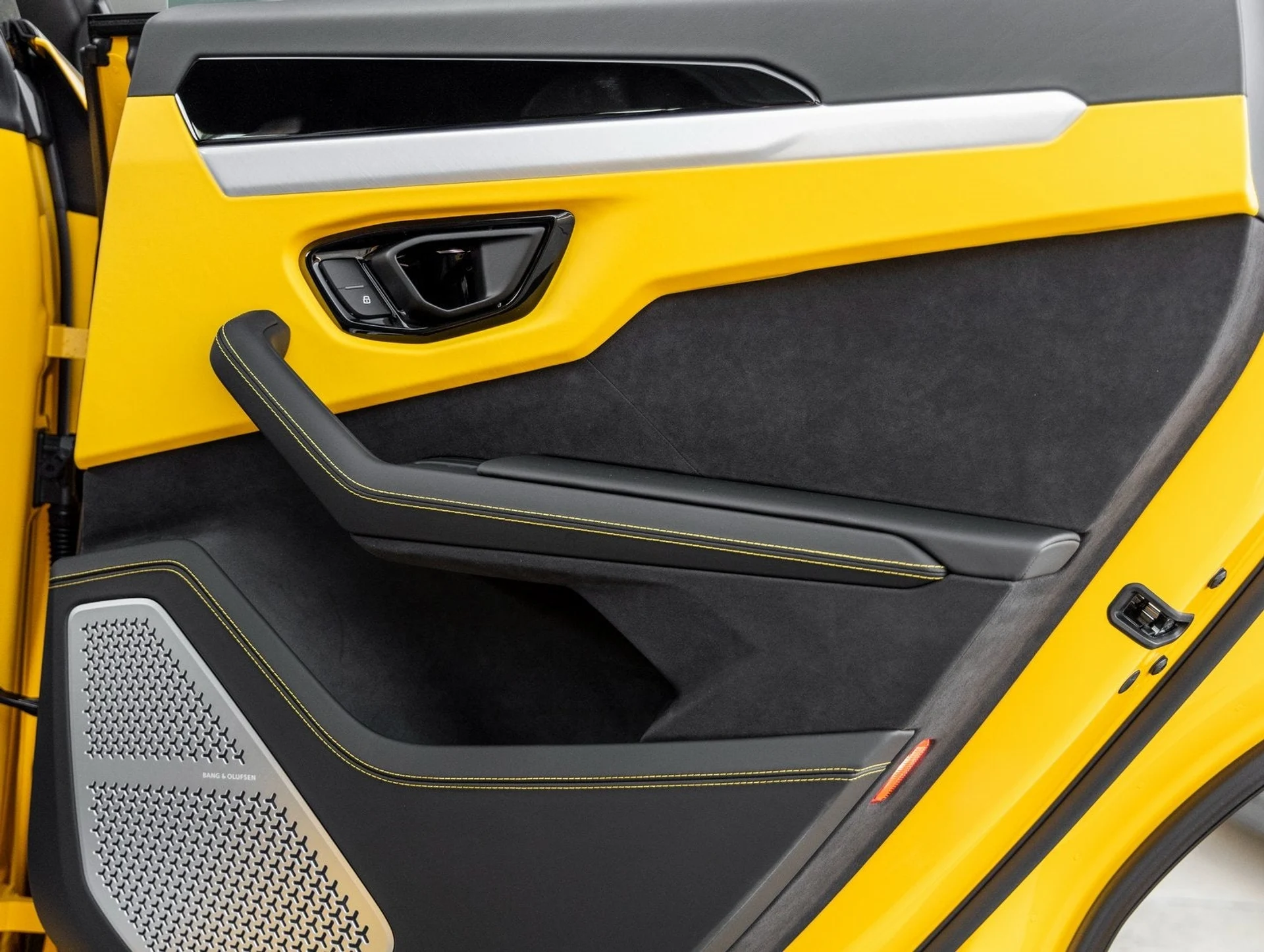 mph040_267399374_41_6aee7d9b3a