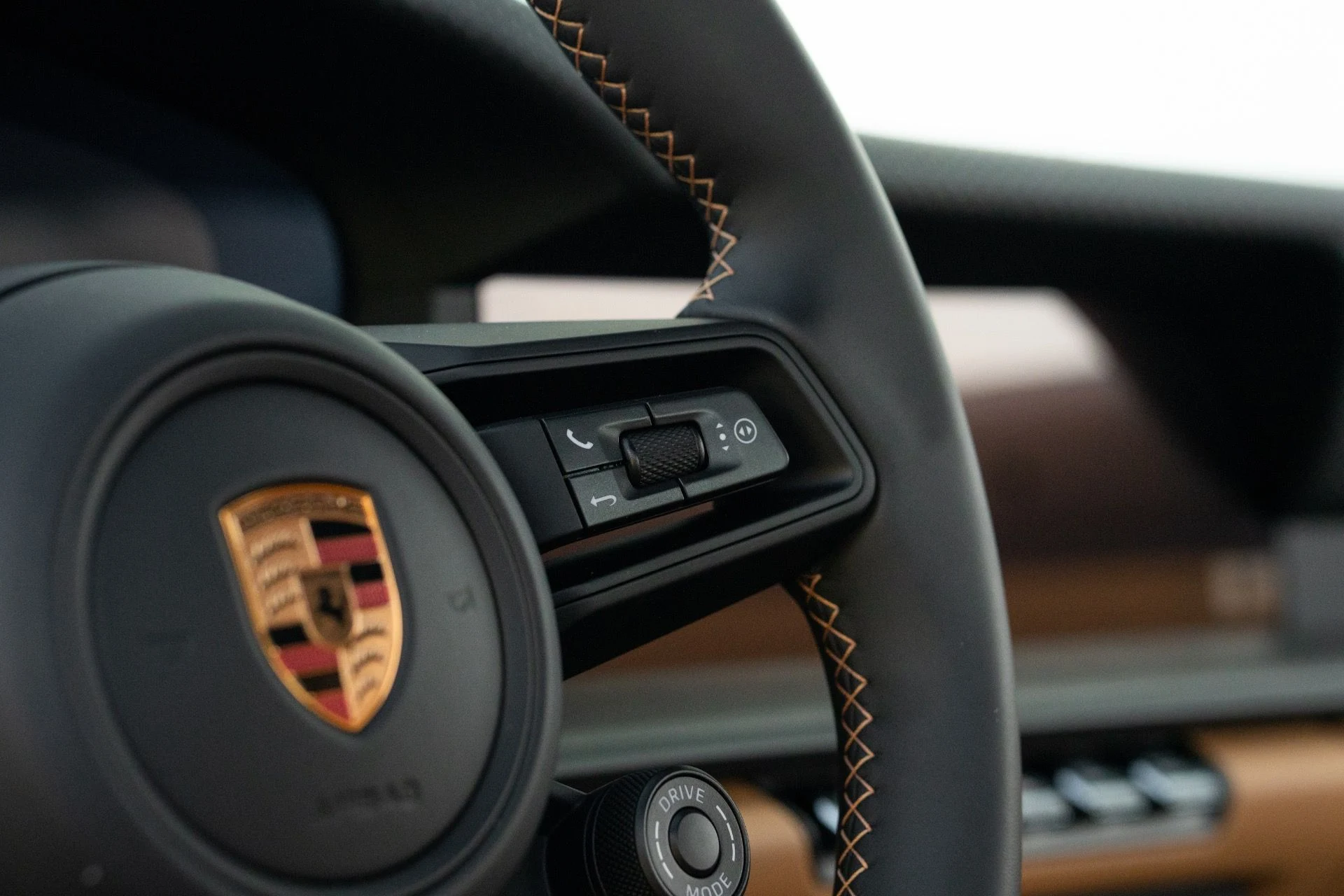 mph040_2675702630_Used_2026_Porsche_911_GT_3_Touring_1770143984_67d187160a