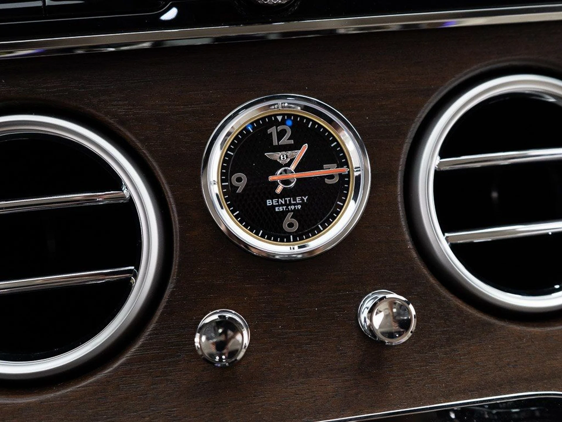 mph040_2689070876_63e35aeeef5409f4f422151cf2241e7b_97f23c412f