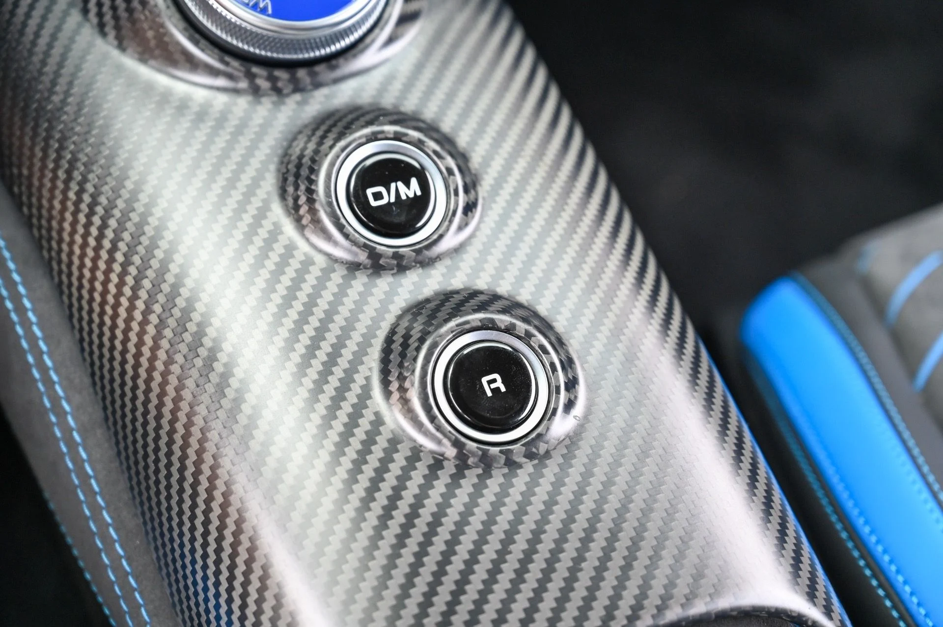 mph040_2689706950_Used_2022_Maserati_MC_20_1715696663_d9c60e7e72