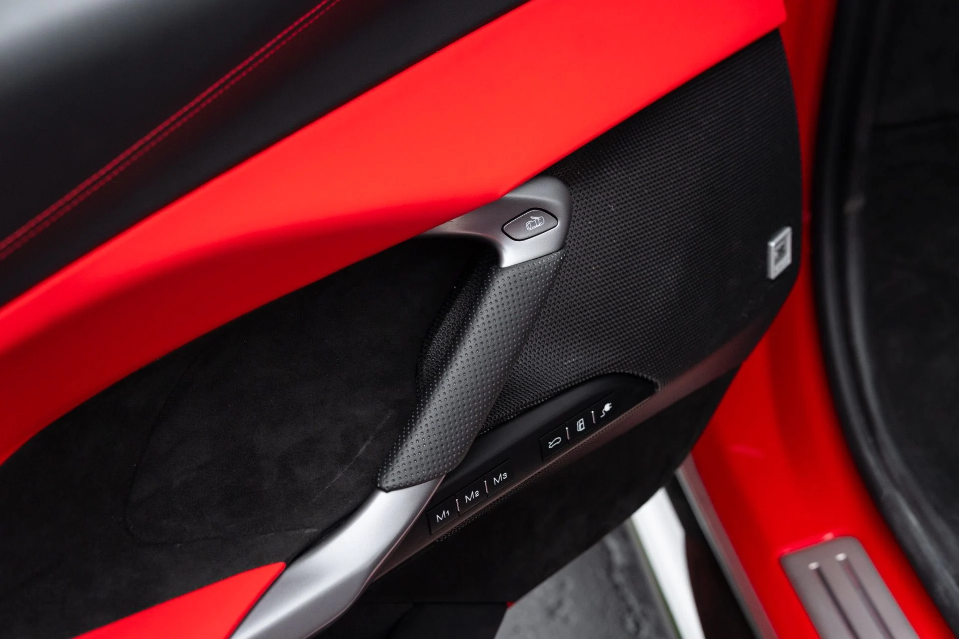 mph040_2690594597_Used_2024_Ferrari_296_GTS_1776982815_1df0d73068