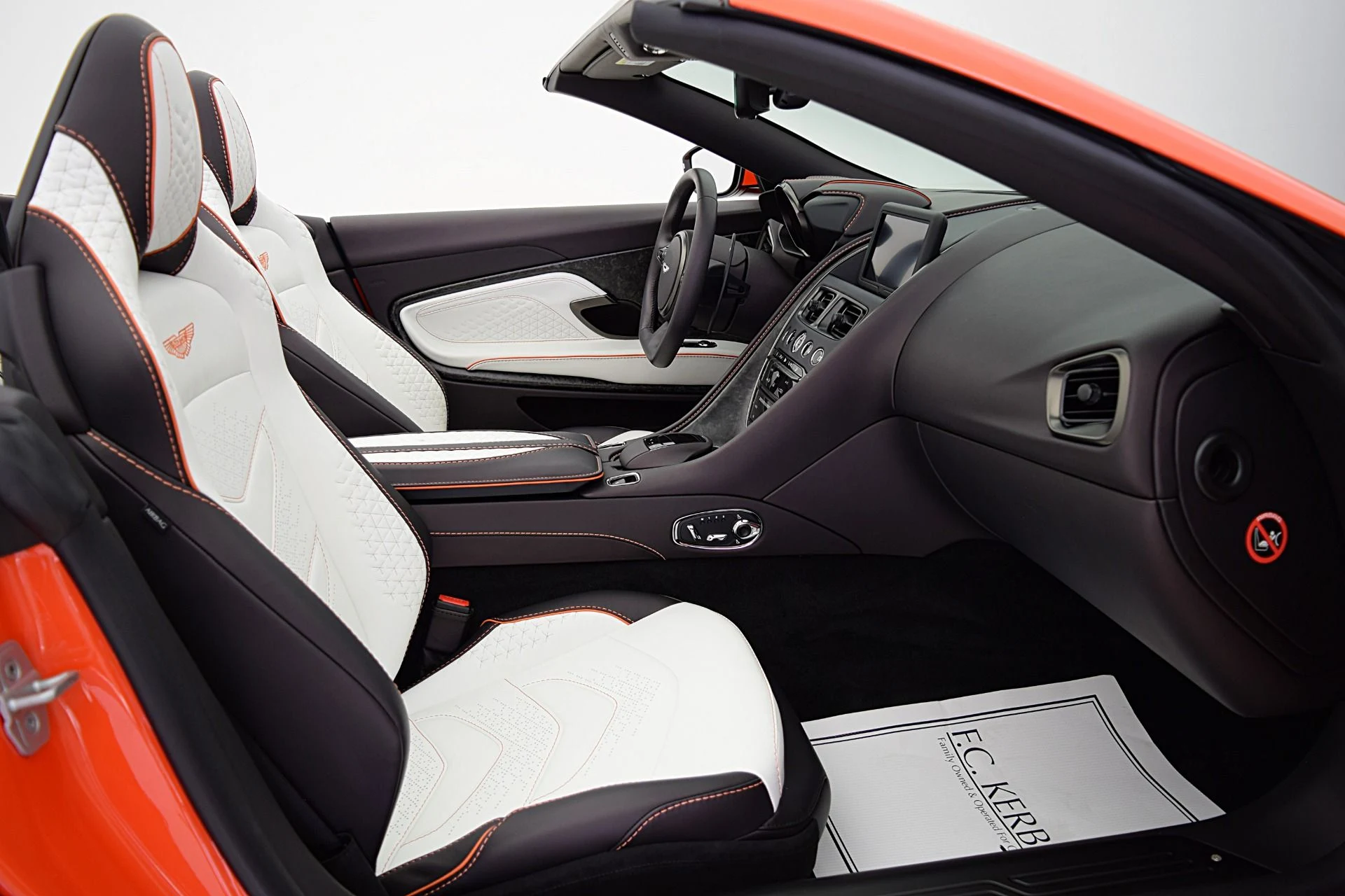 mph040_2691626889_Used_2023_Aston_Martin_DBS_Volante_81e5f8dc9e