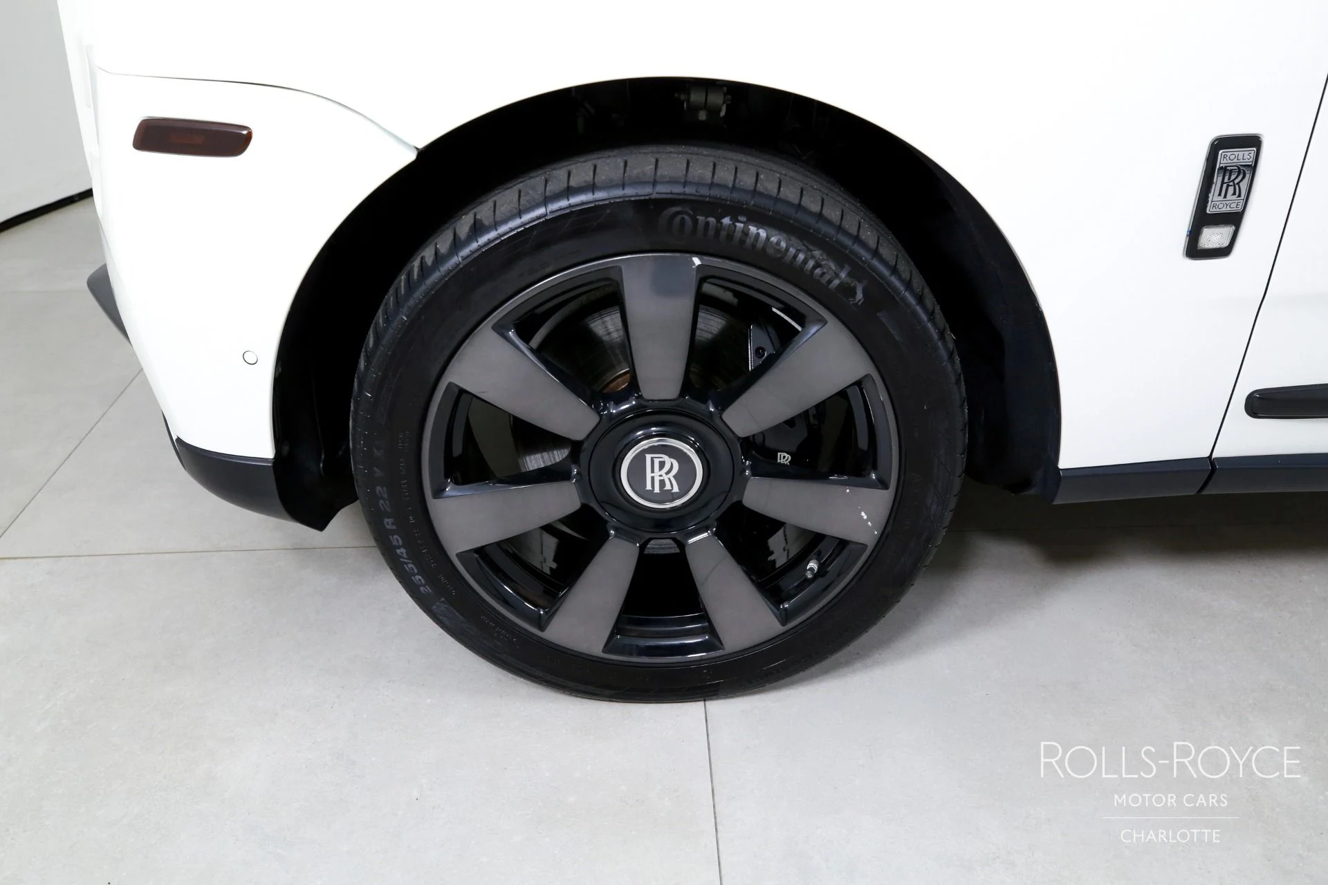 mph040_2697402974_Used_2019_Rolls_Royce_Cullinan_1771361502_3f89f13a63