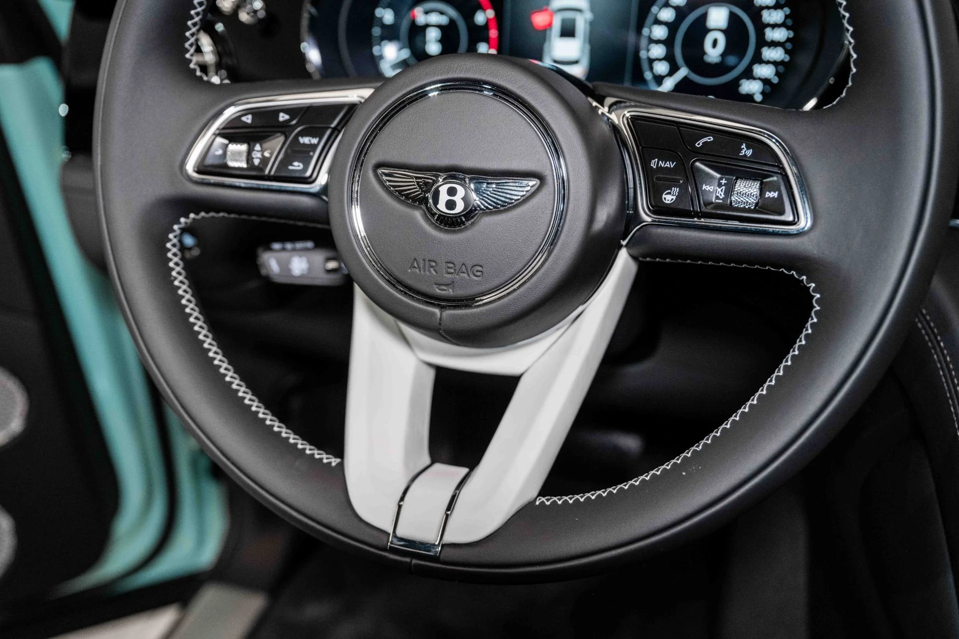 mph040_2718610930_Used_2024_Bentley_Bentayga_S_V8_1753281154_0afad170a0