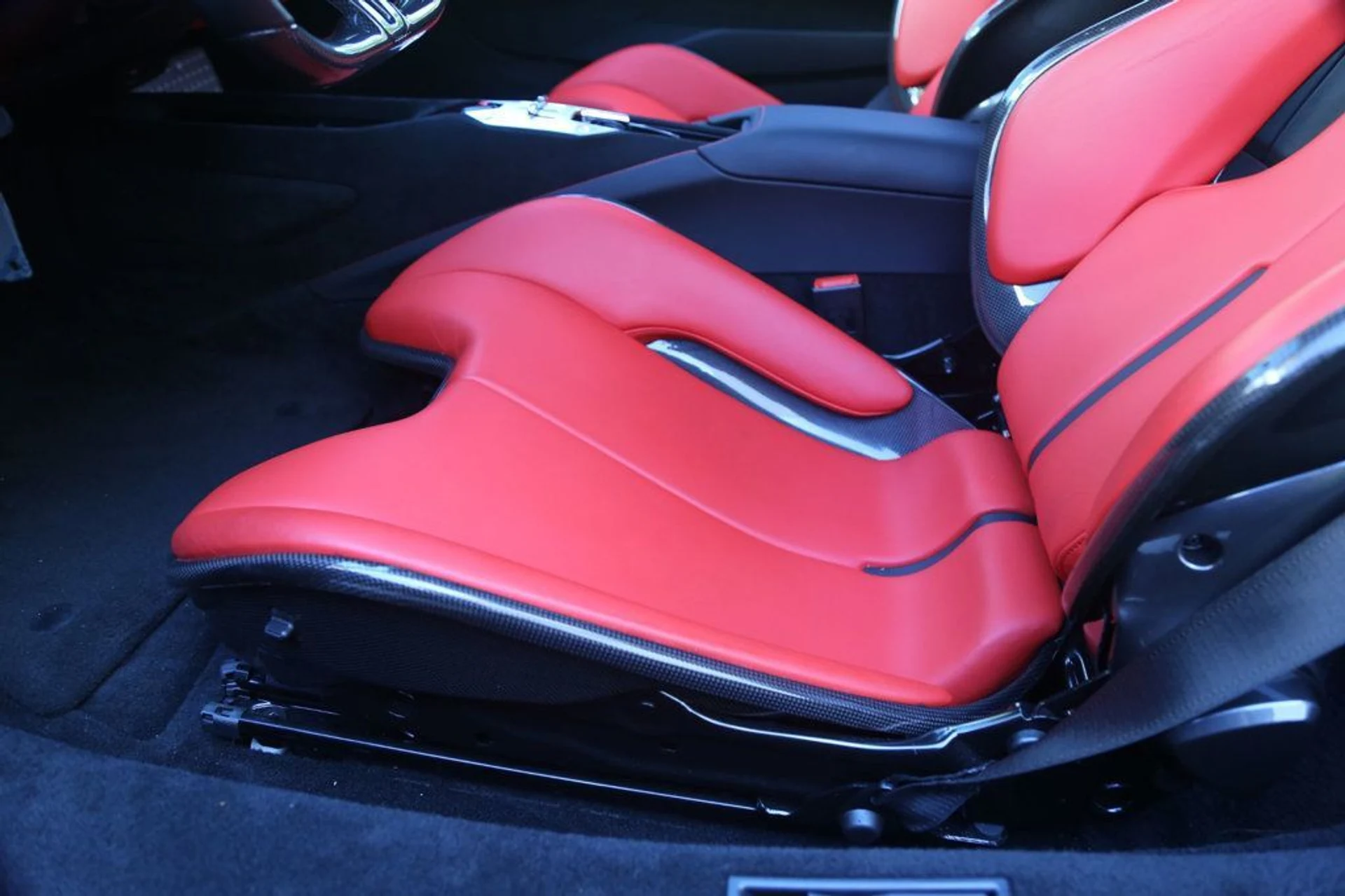 mph040_2735391274_used_2021_ferrari_sf90_stradale_coupe_14354_22430757_41_1024_7adea1fecb