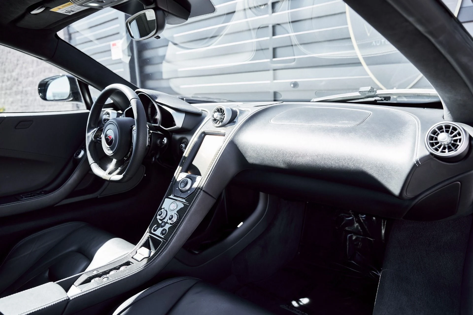 mph040_2739595034_Used_2012_Mc_Laren_MP_4_12_C_Base_1772743107_6239d17e75