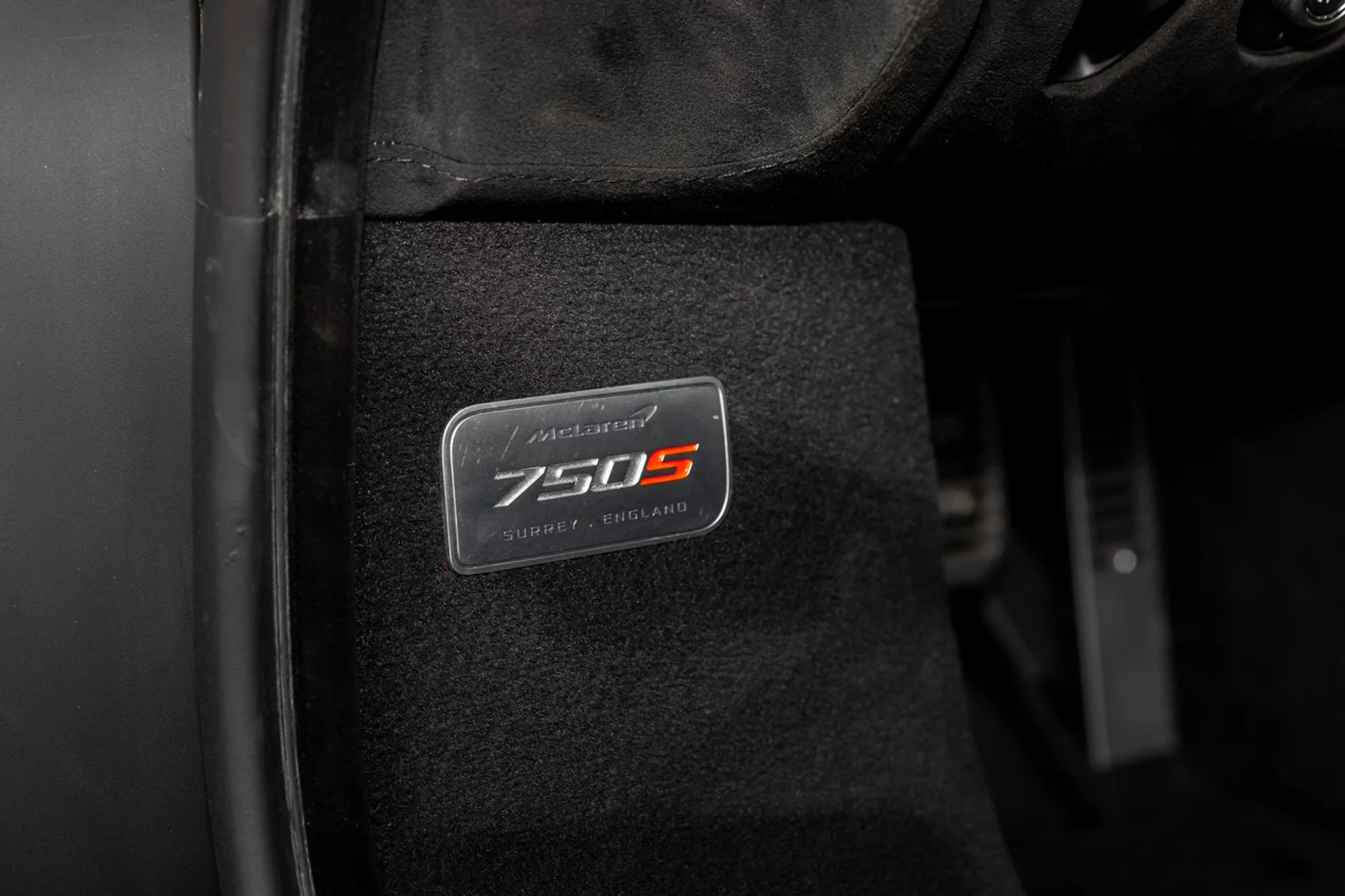 mph040_2746251459_538_p41_l_e3cafcd12e