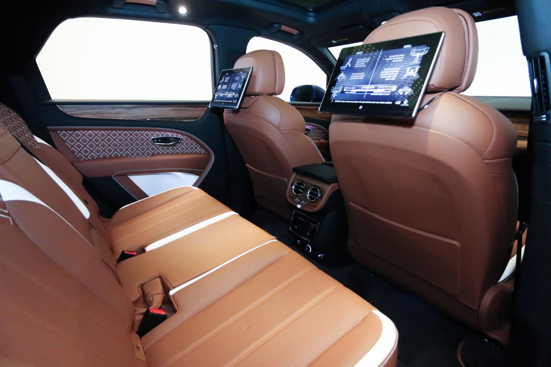 mph040_2751404979_Used_2025_Bentley_Bentayga_S_1744810623_9d9622a3ba