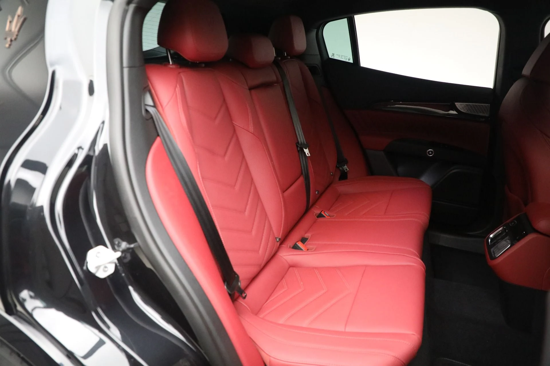 mph040_2751461252_New_2025_Maserati_Grecale_Folgore_933b72a185