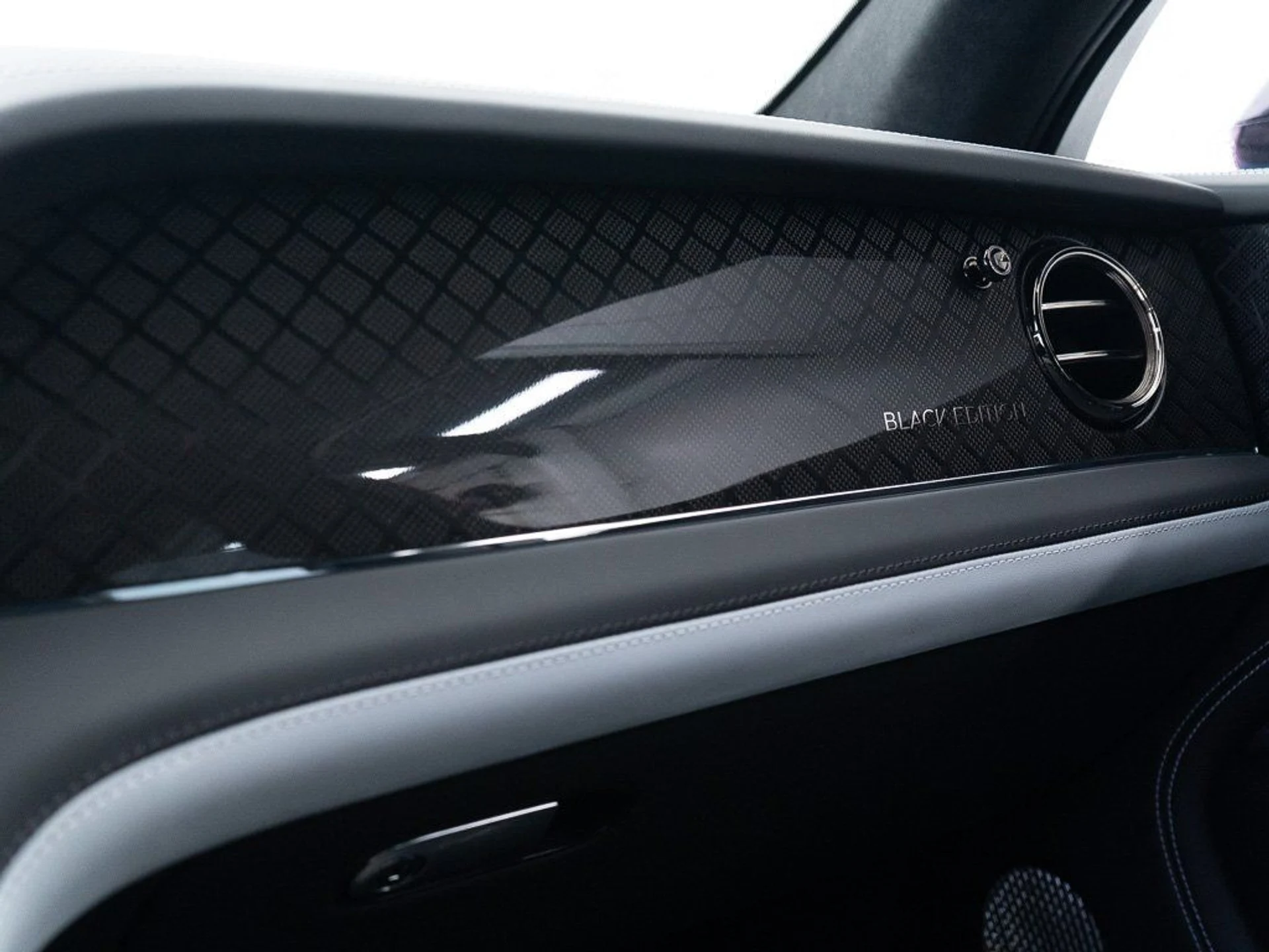 mph040_2751496960_22fc0850a16fd236643eaebfc91a8146_21005fc396