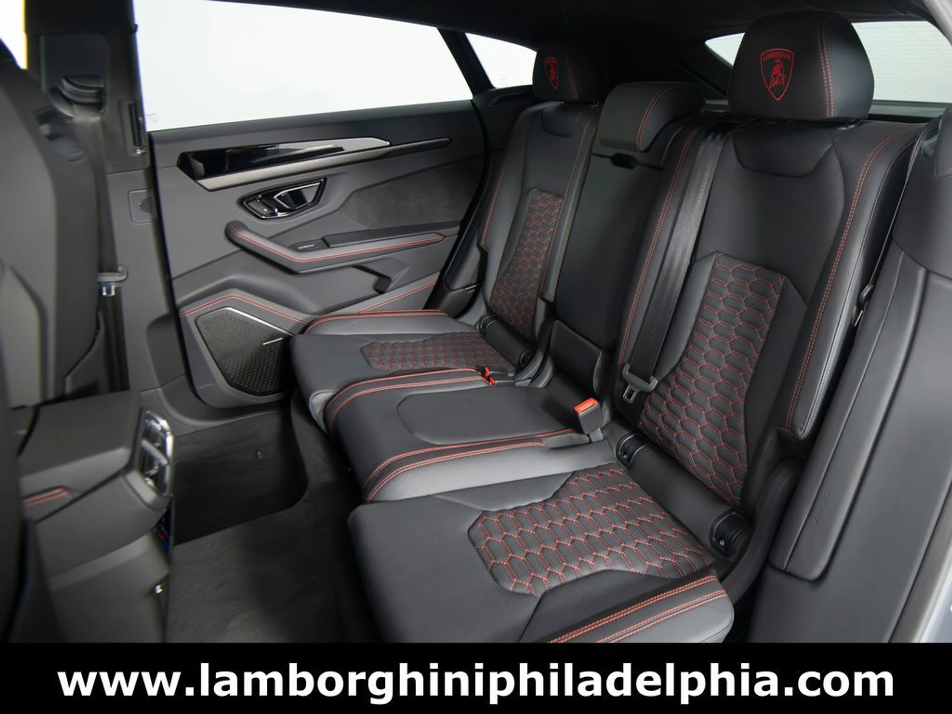 mph040_2765891582_b2f091e039d3d33fe0e236fbcf57e29ex_4b13f776e8