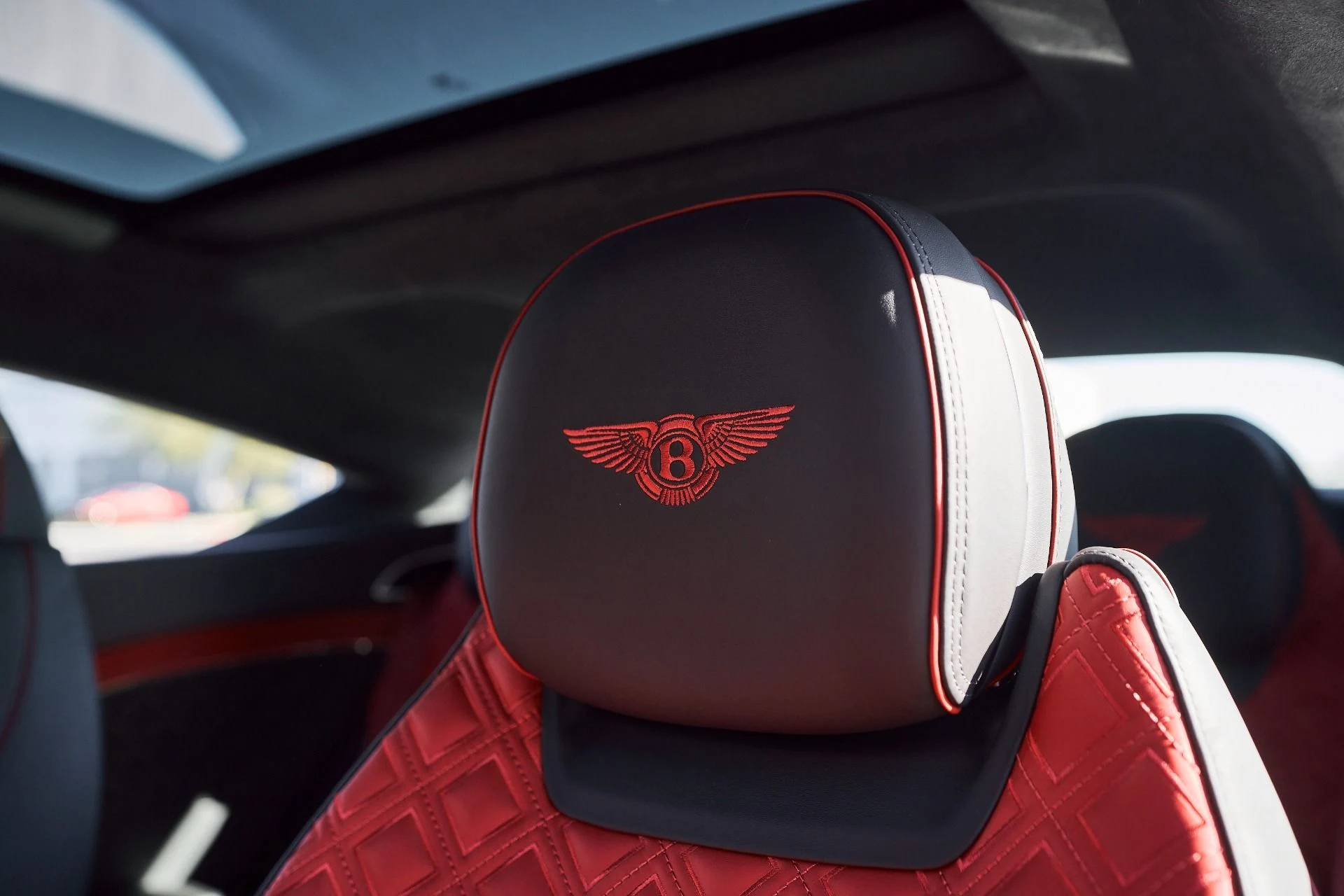 mph040_2774351111_Used_2023_Bentley_Continental_GT_Azure_1764903609_1ba1301e49