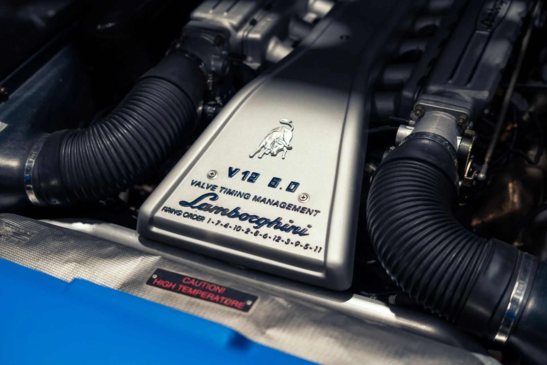 mph040_2774685391_Used_2001_Lamborghini_Diablo_VT_1781715470_f4b4ee1e59