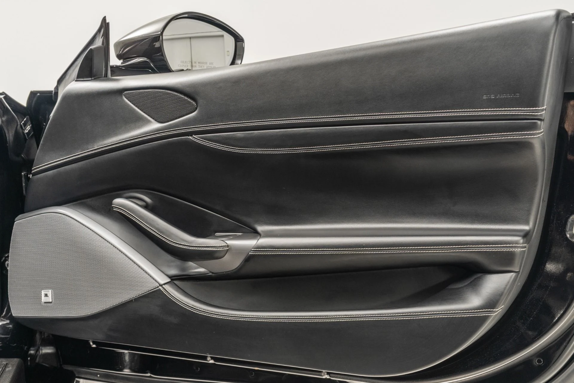 mph040_2778773455_Used_2020_Ferrari_Portofino_Lots_of_Interior_Carbon_Square_Quilting_Magneride_Suspension_1763996776_297fec936e