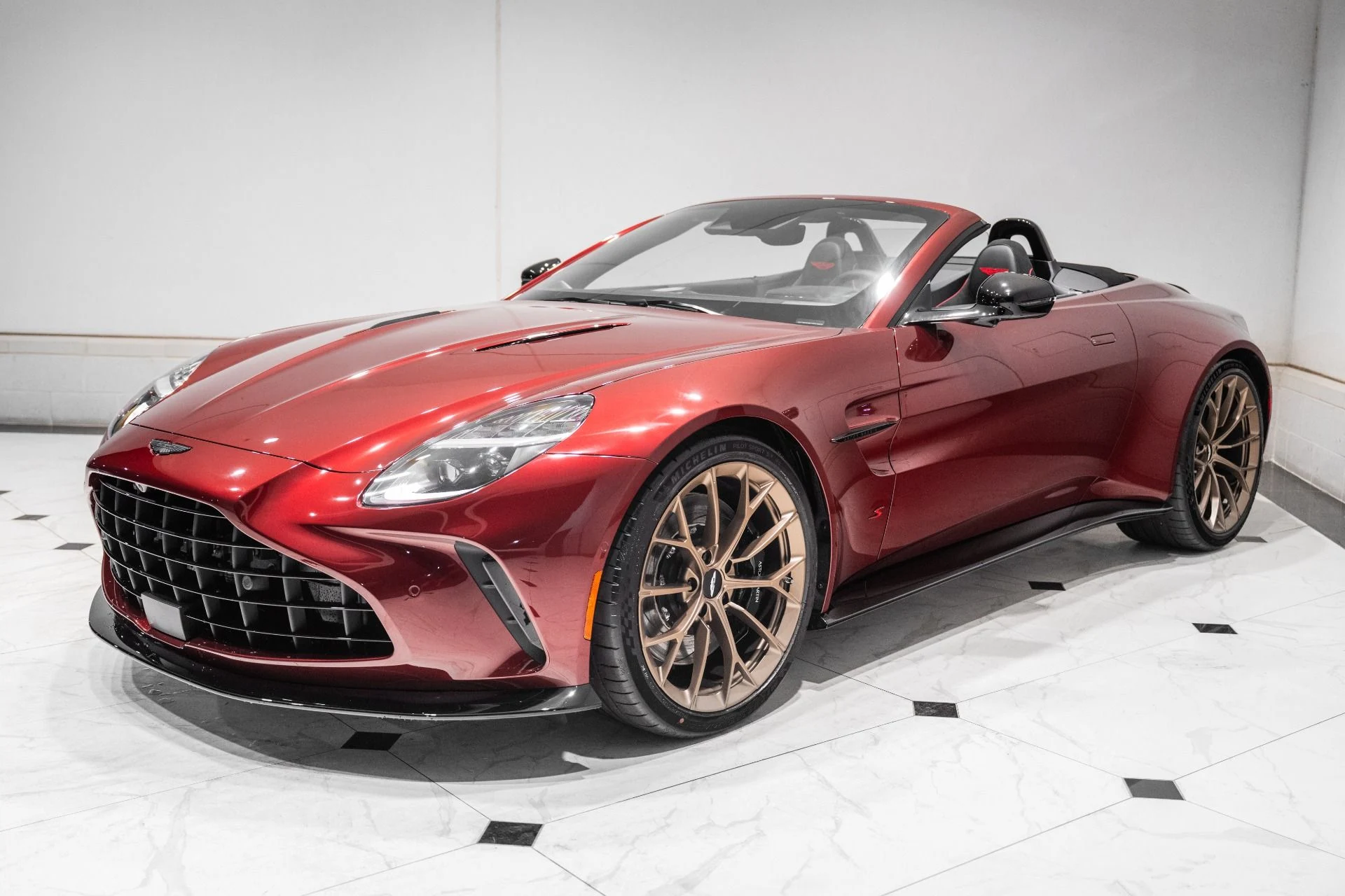 mph040_2779813075_New_2026_Aston_Martin_Vantage_S_Roadster_1784733251_8533da0c3c