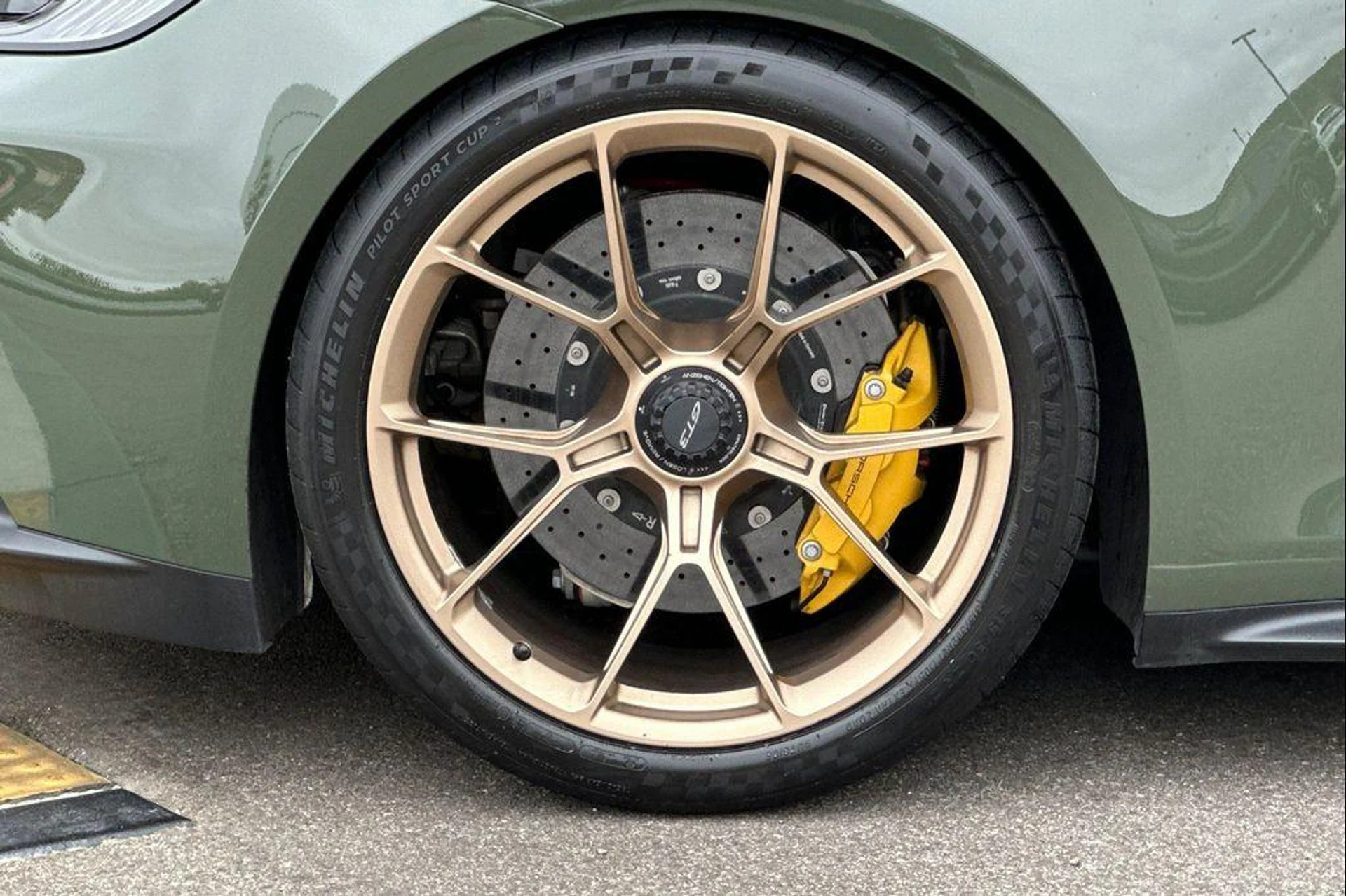 mph040_280244477_1t_ozt5_A_Jahu_Zx_Kr_ZOVW_Jblp4w_09646ec02c