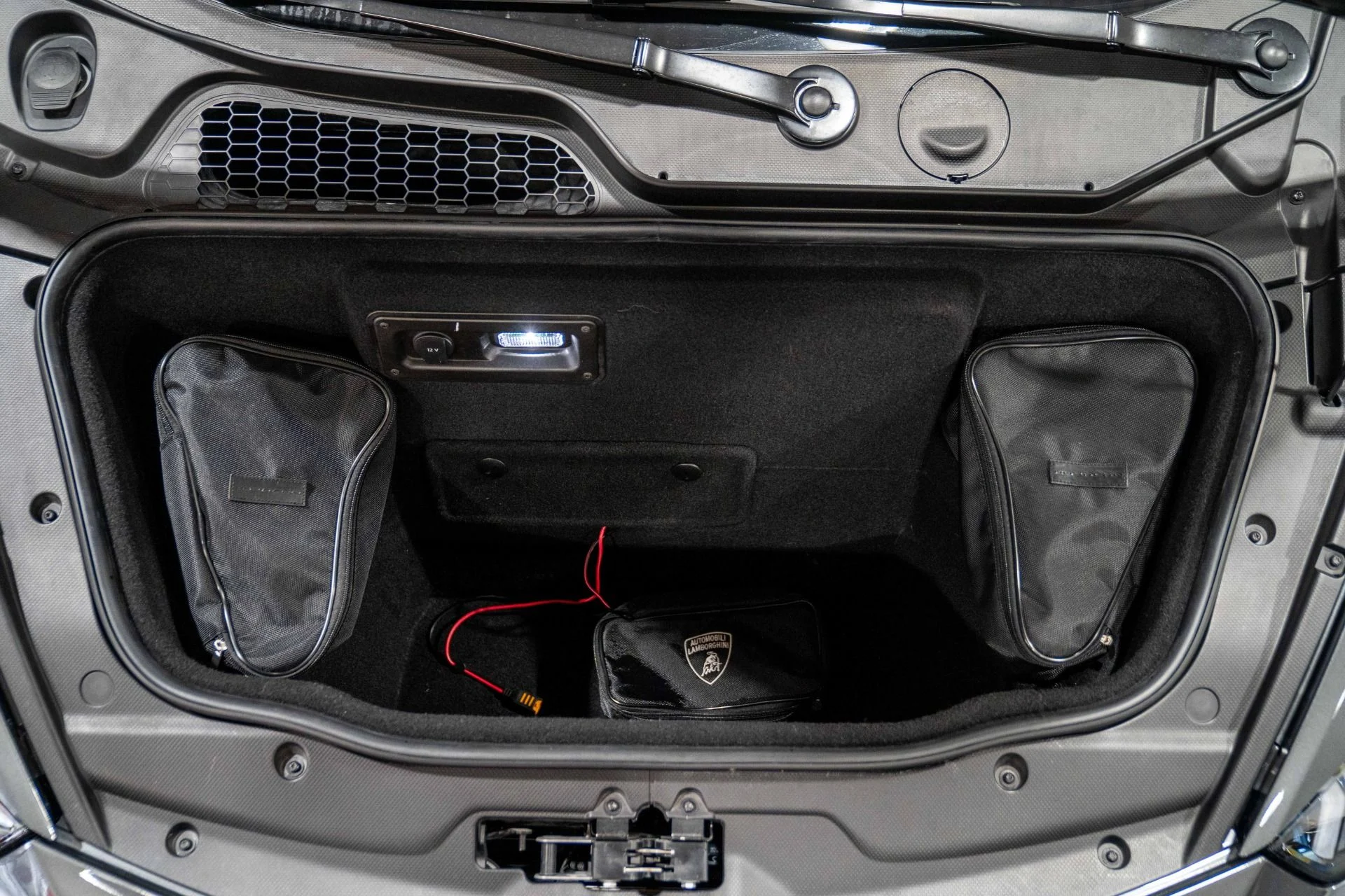 mph040_280499520_Used_2019_Lamborghini_Huracan_LP_640_4_Performante_1767503962_e50d6fe71f