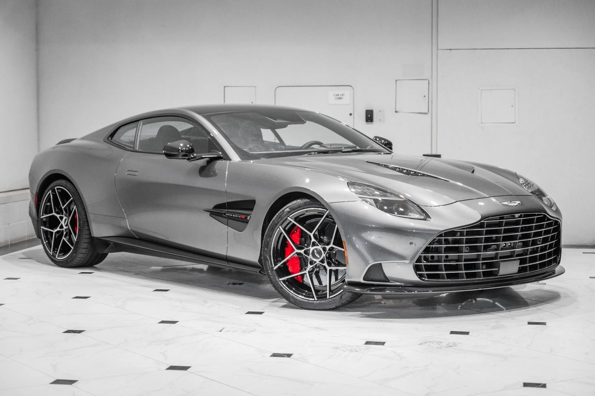mph040_2810406649_New_2027_ASTON_MARTIN_VANQUISH_1787330062_63b251c9e1