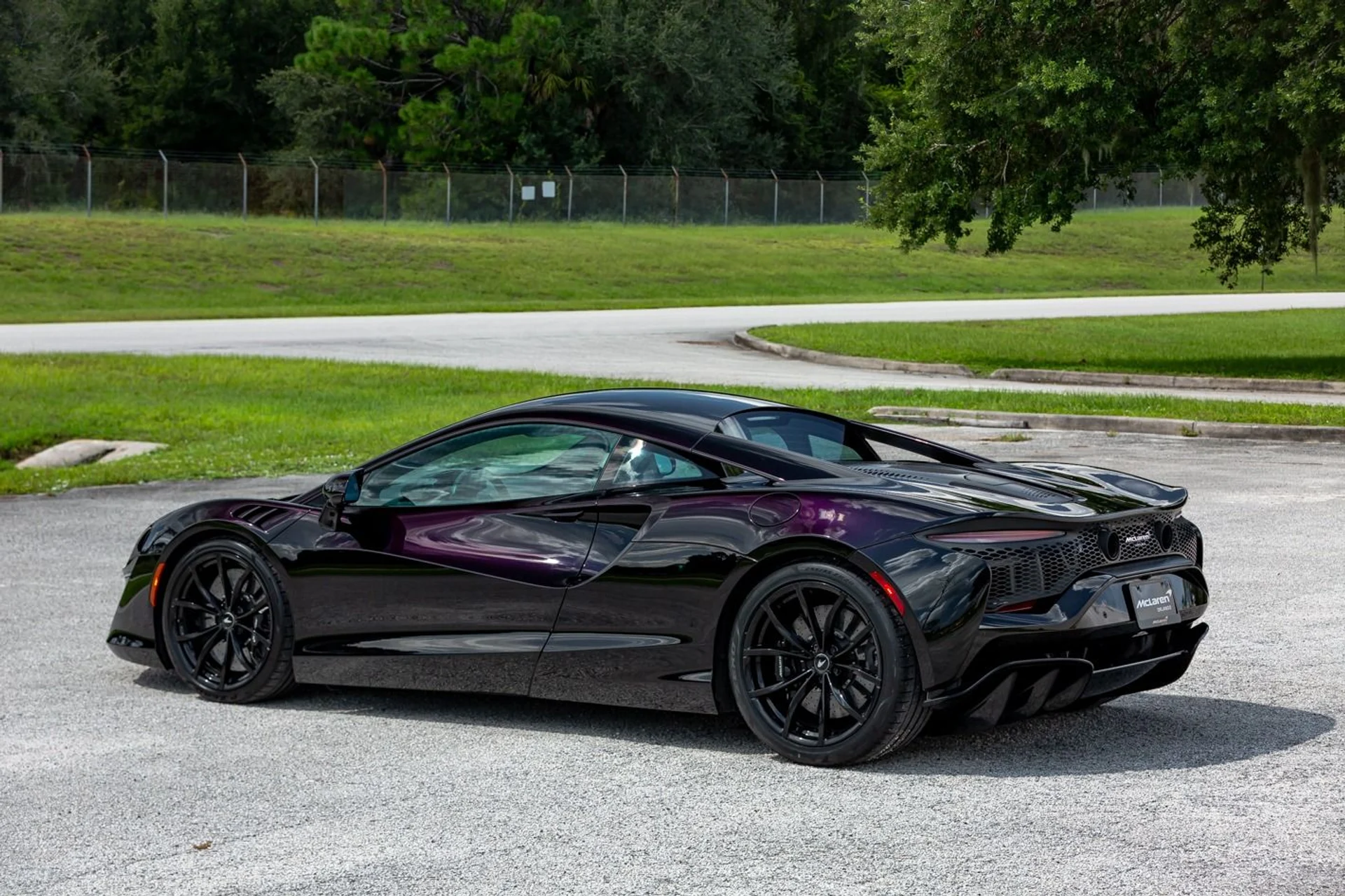 mph040_2817886428_440_p41_l_b9feda826d