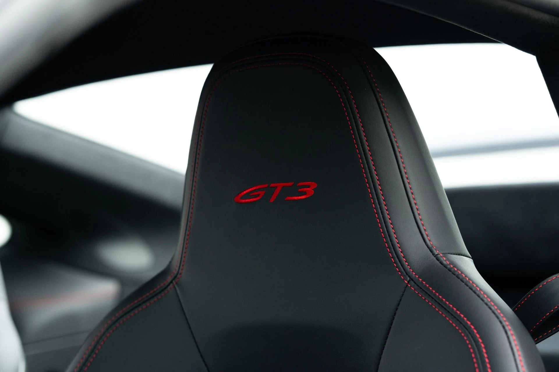 mph040_2832752827_Used_2022_Porsche_911_GT_3_w_Touring_1769199513_f00fbcf9e1