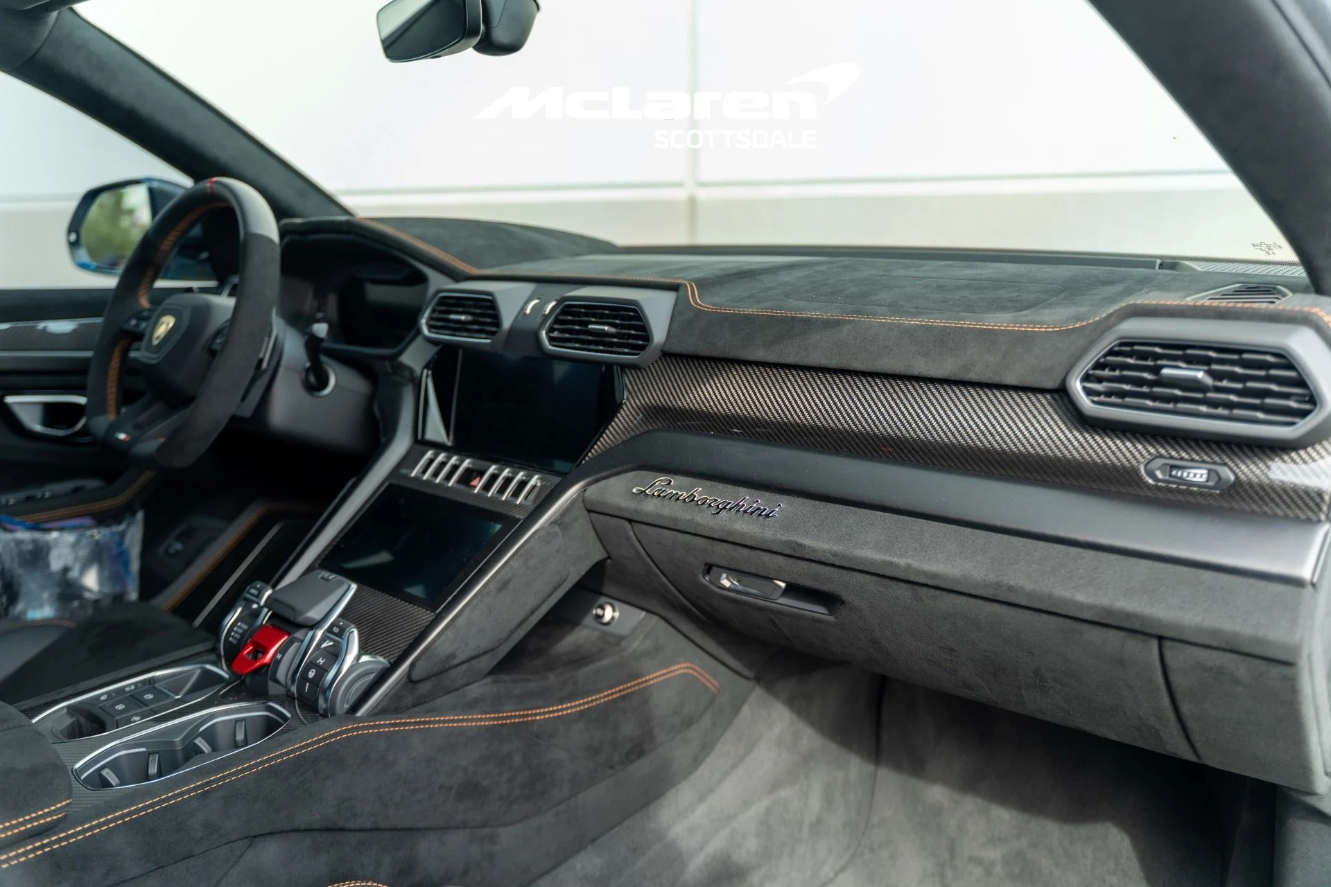 mph040_2845821227_Used_2024_LAMBORGHINI_URUS_Performante_1764564221_096f015abc